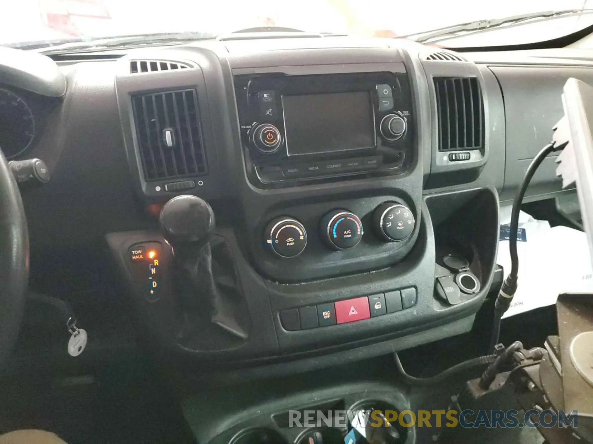 6 Фотография поврежденного автомобиля 3C6TRVCG0KE561471 RAM PROMASTER 2500 2019