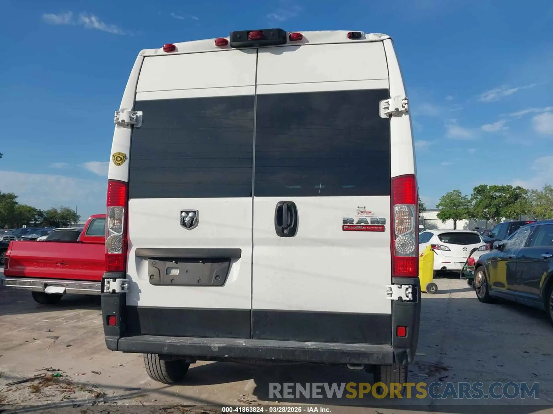 16 Фотография поврежденного автомобиля 3C6TRVCG7KE502322 RAM PROMASTER 2500 2019