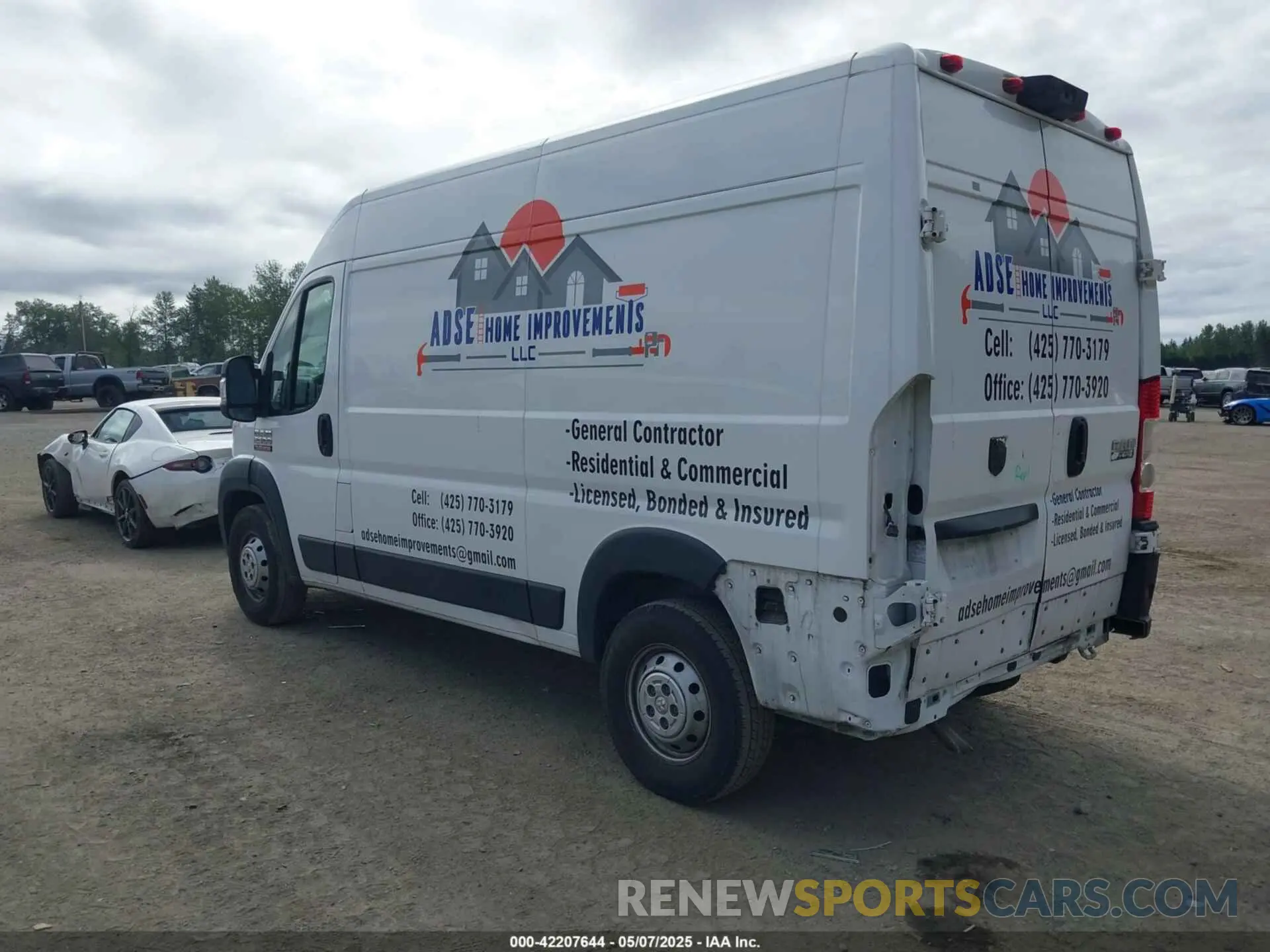 3 Photograph of a damaged car 3C6TRVCG7KE530928 RAM PROMASTER 2500 2019