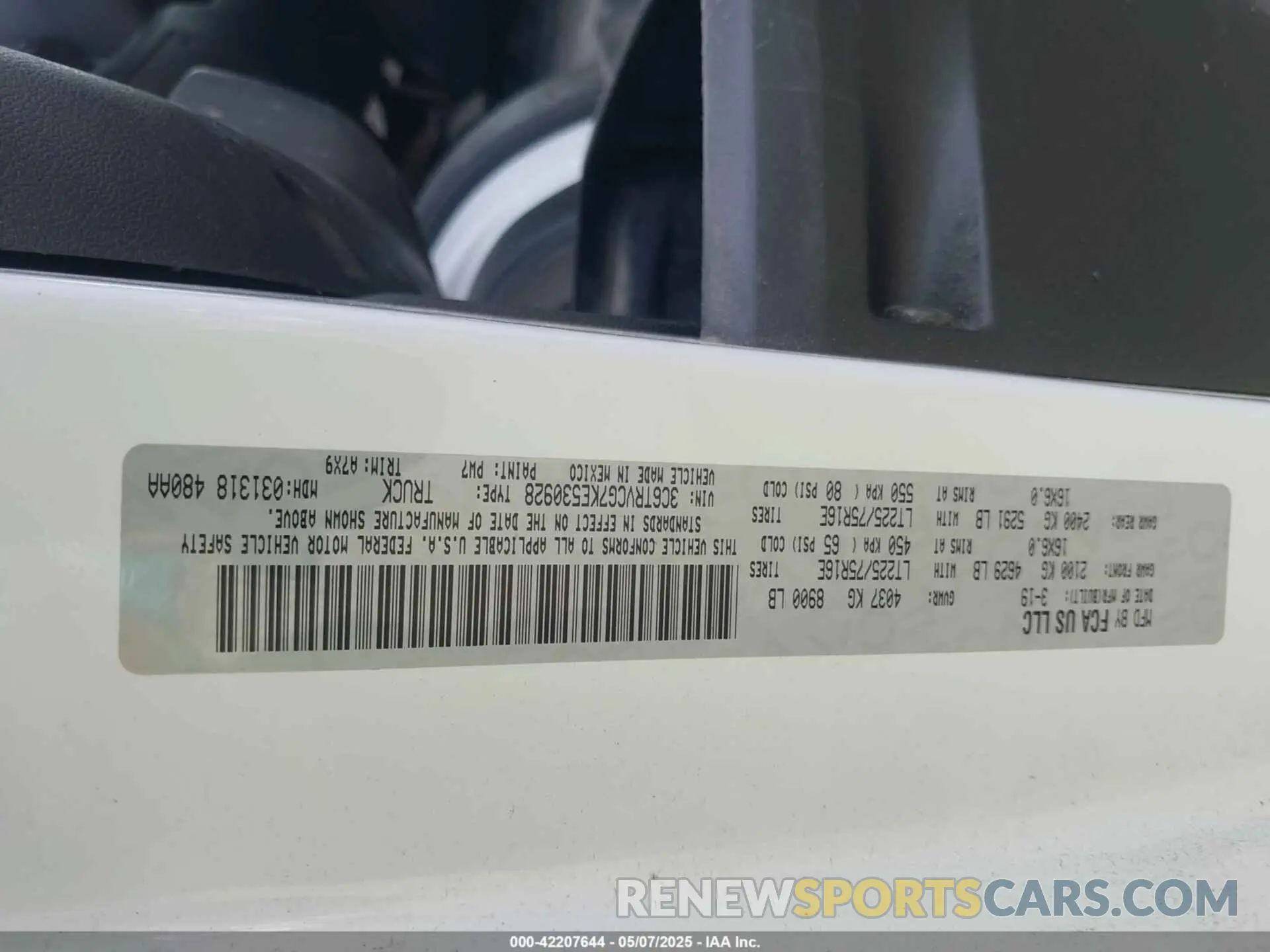 9 Photograph of a damaged car 3C6TRVCG7KE530928 RAM PROMASTER 2500 2019