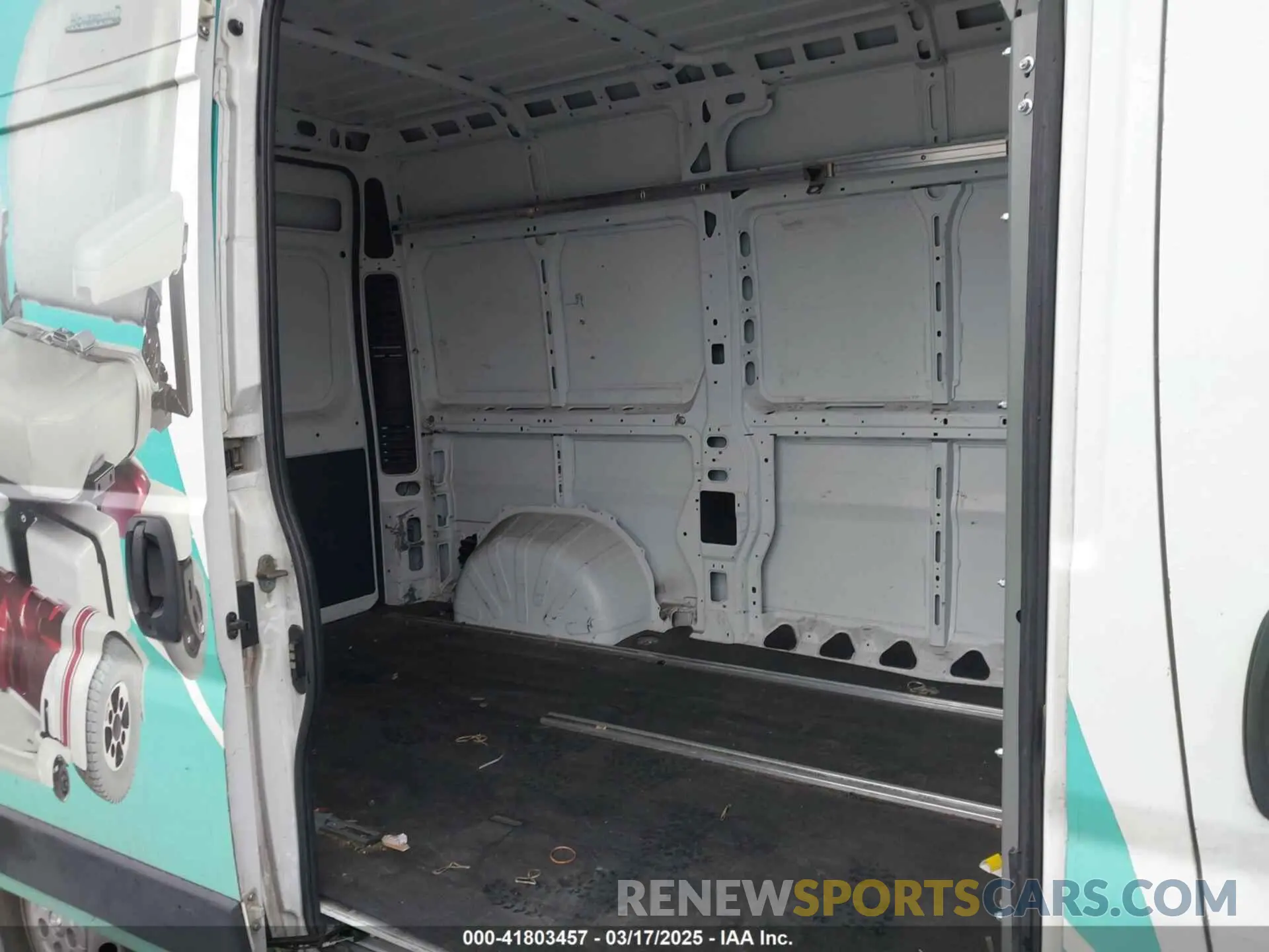 3 Photograph of a damaged car 3C6TRVCG7KE562908 RAM PROMASTER 2500 2019