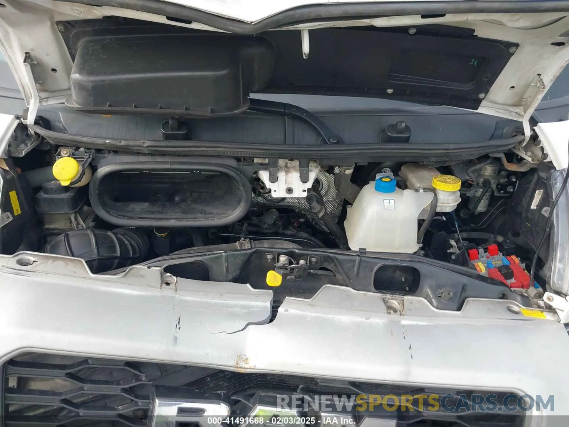 10 Photograph of a damaged car 3C6TRVDG4KE545692 RAM PROMASTER 2500 2019