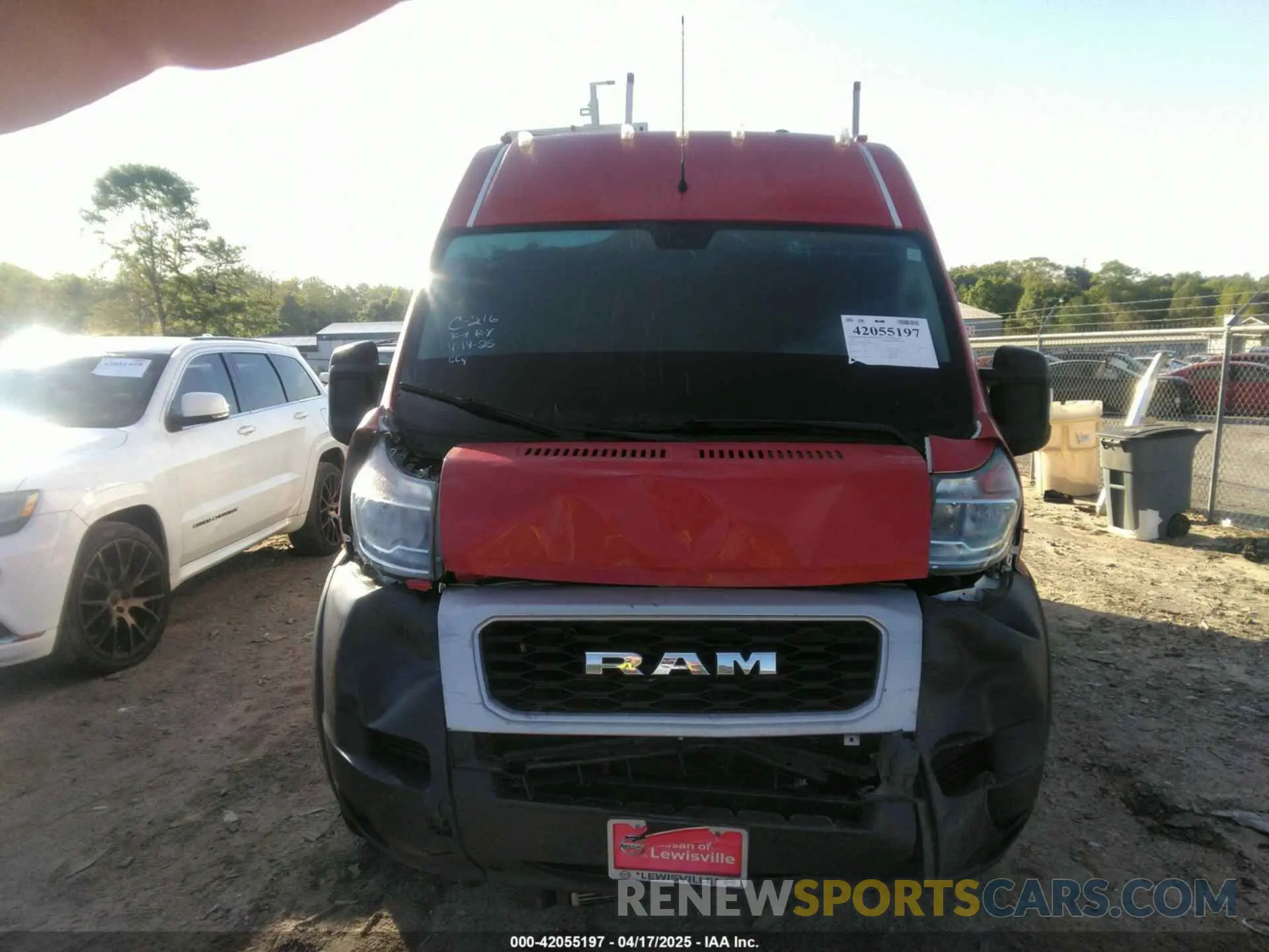 12 Photograph of a damaged car 3C6TRVDGXKE543090 RAM PROMASTER 2500 2019