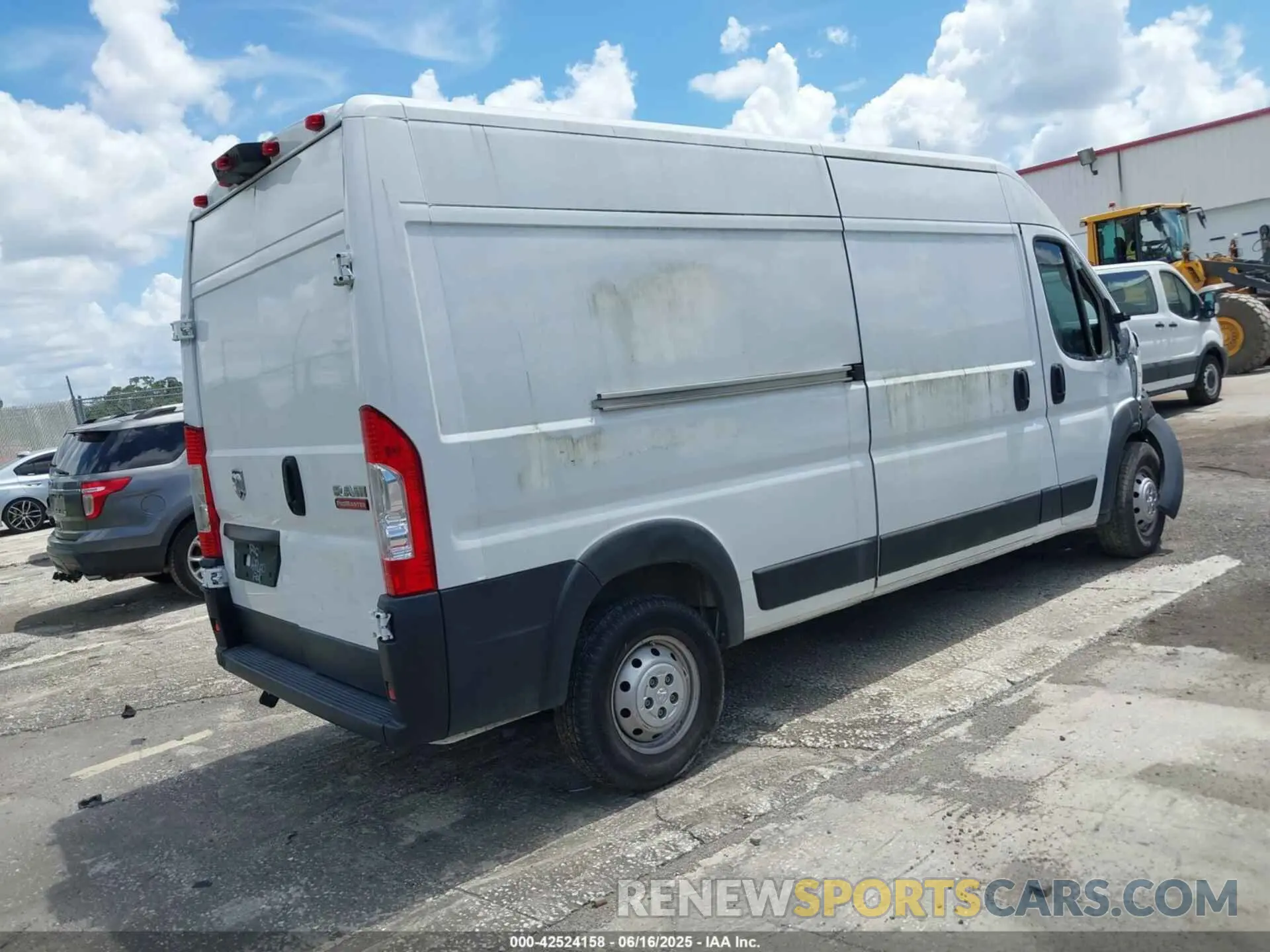 4 Photograph of a damaged car 3C6TRVDG3LE101219 RAM PROMASTER 2500 2020