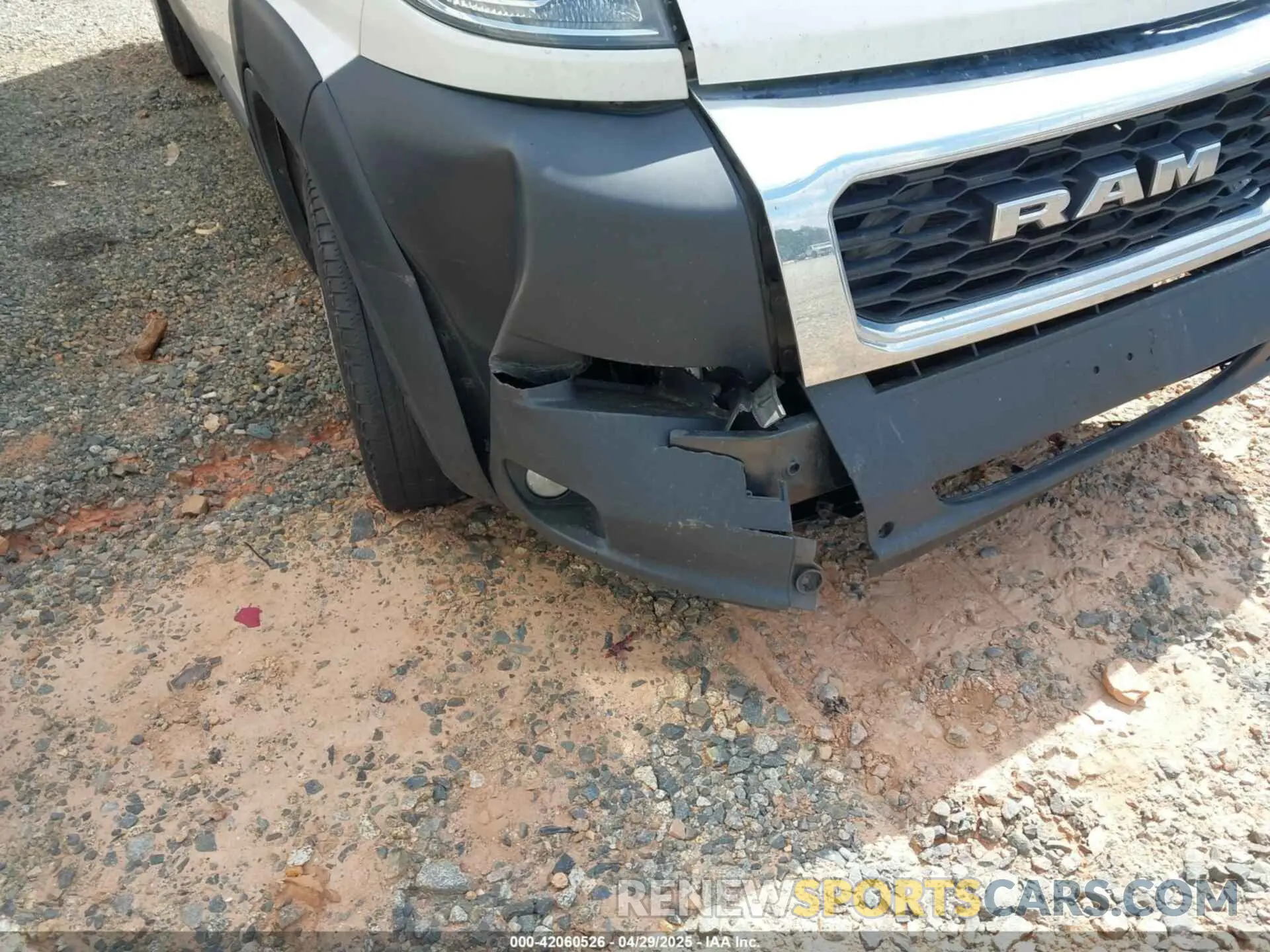 12 Photograph of a damaged car 3C6TRVDG5LE115932 RAM PROMASTER 2500 2020