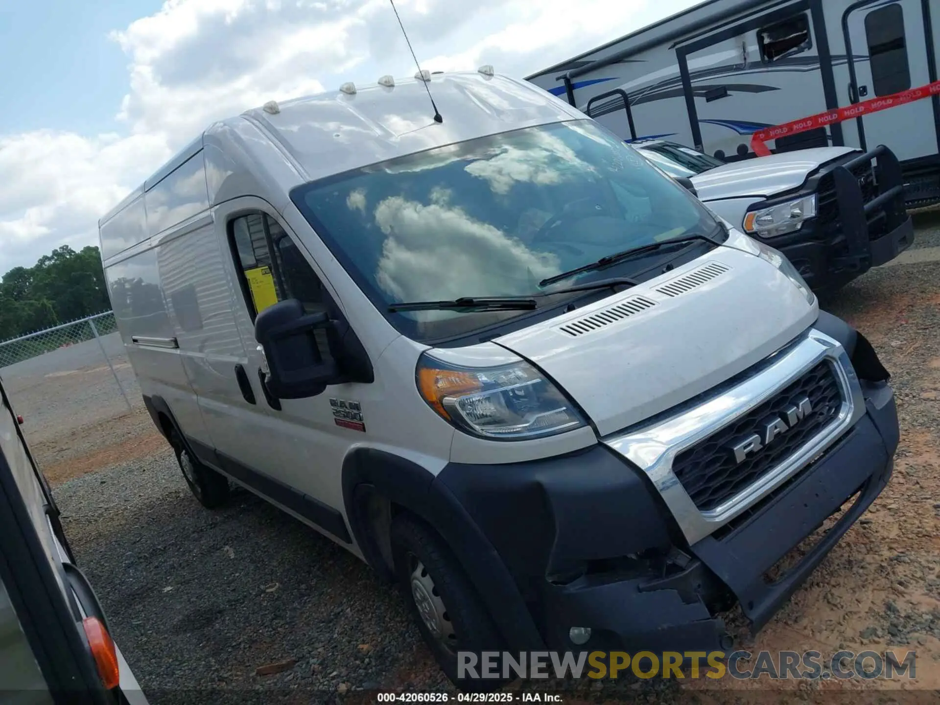 14 Photograph of a damaged car 3C6TRVDG5LE115932 RAM PROMASTER 2500 2020