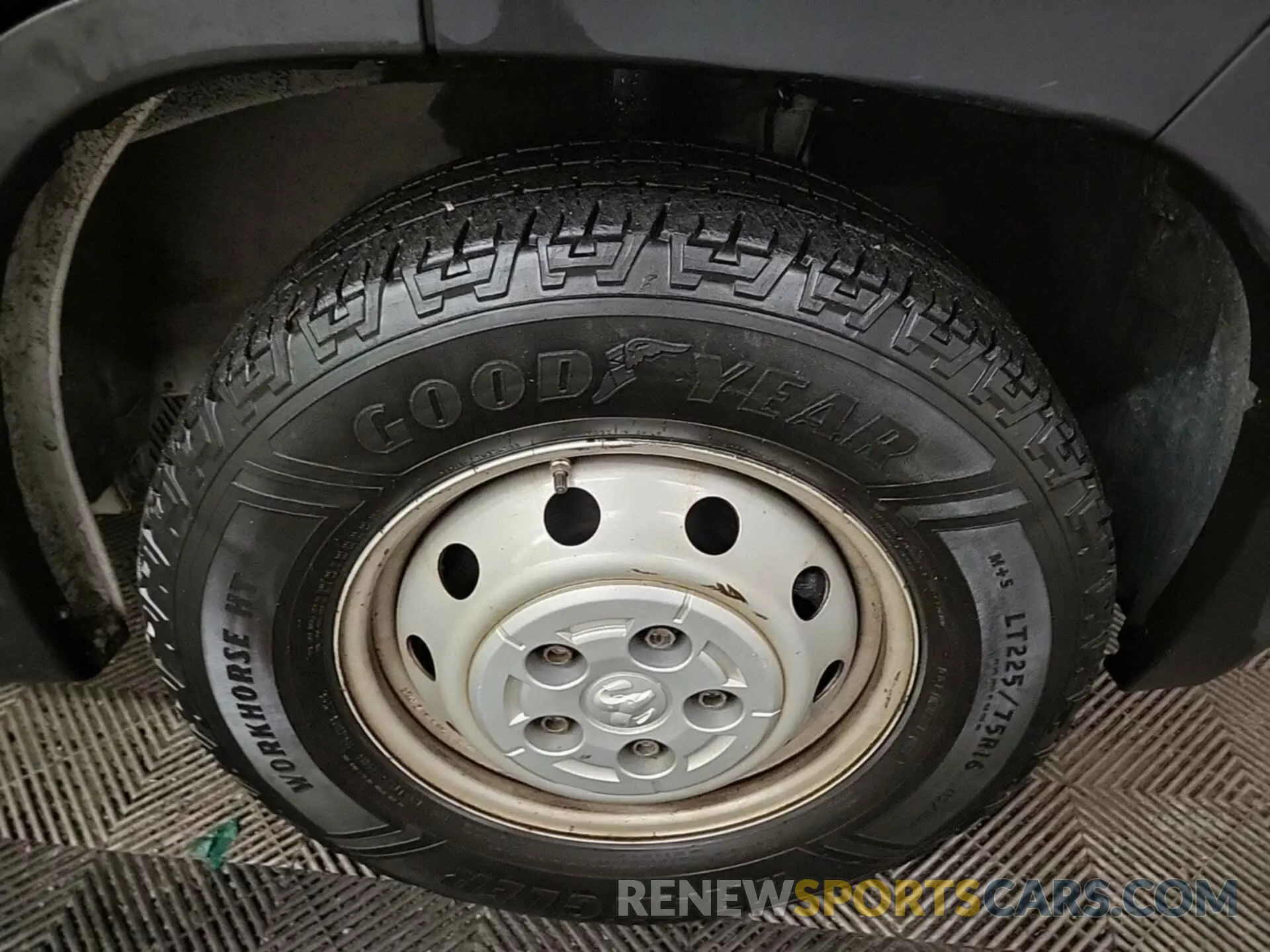 37 Photograph of a damaged car 3C6ERVDG8ME504574 RAM PROMASTER 2500 2021