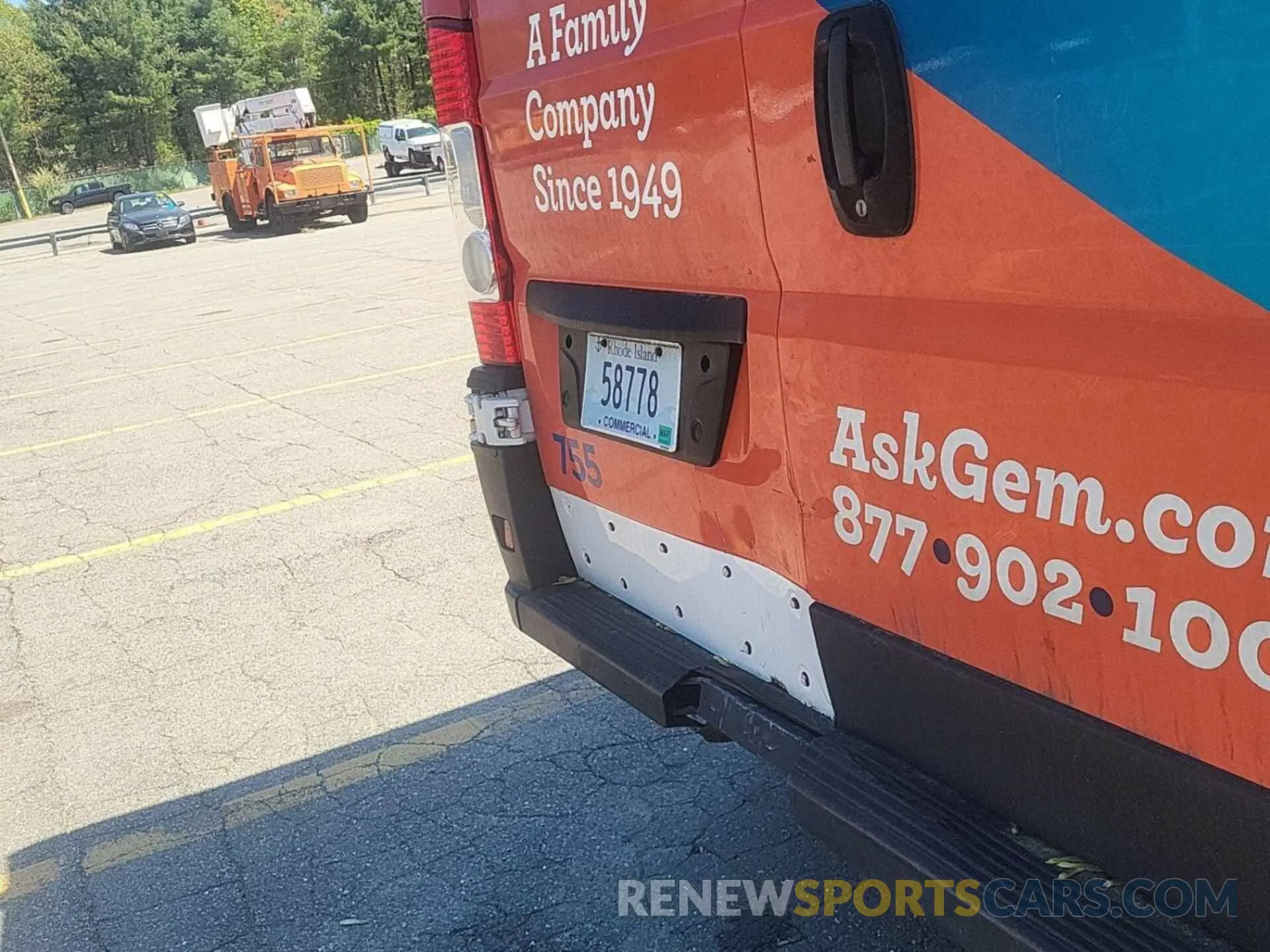 4 Photograph of a damaged car 3C6ERVDG8ME504574 RAM PROMASTER 2500 2021