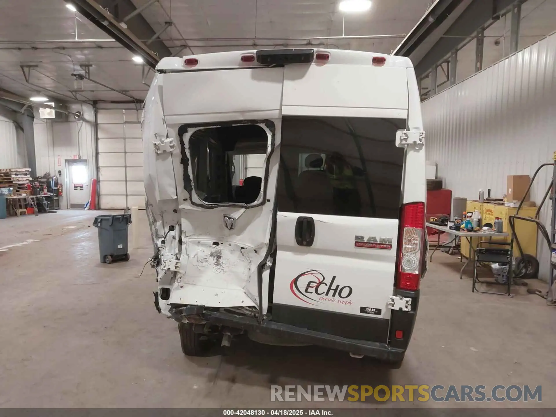 17 Photograph of a damaged car 3C6LRVDG0ME527676 RAM PROMASTER 2500 2021
