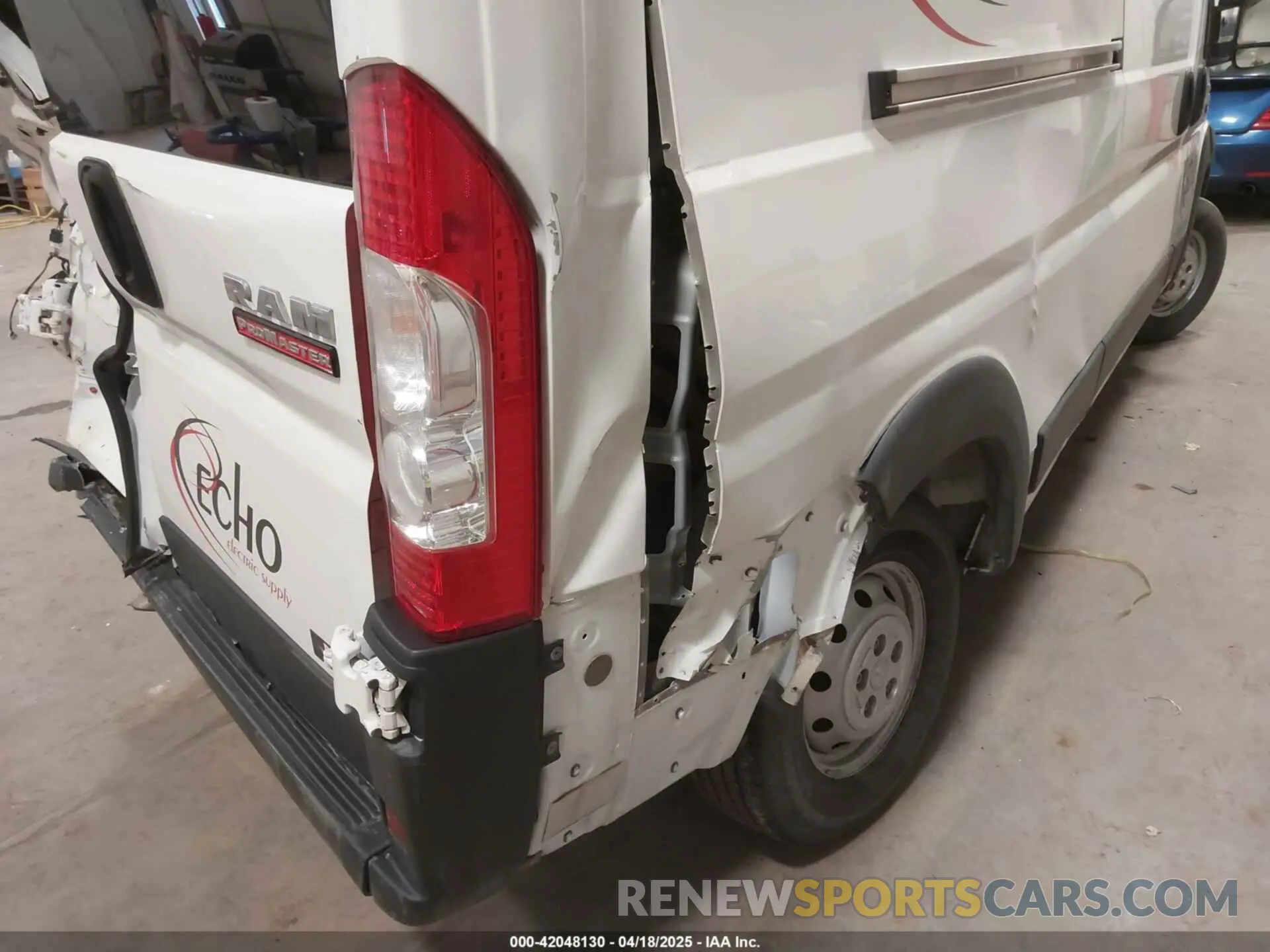 19 Photograph of a damaged car 3C6LRVDG0ME527676 RAM PROMASTER 2500 2021