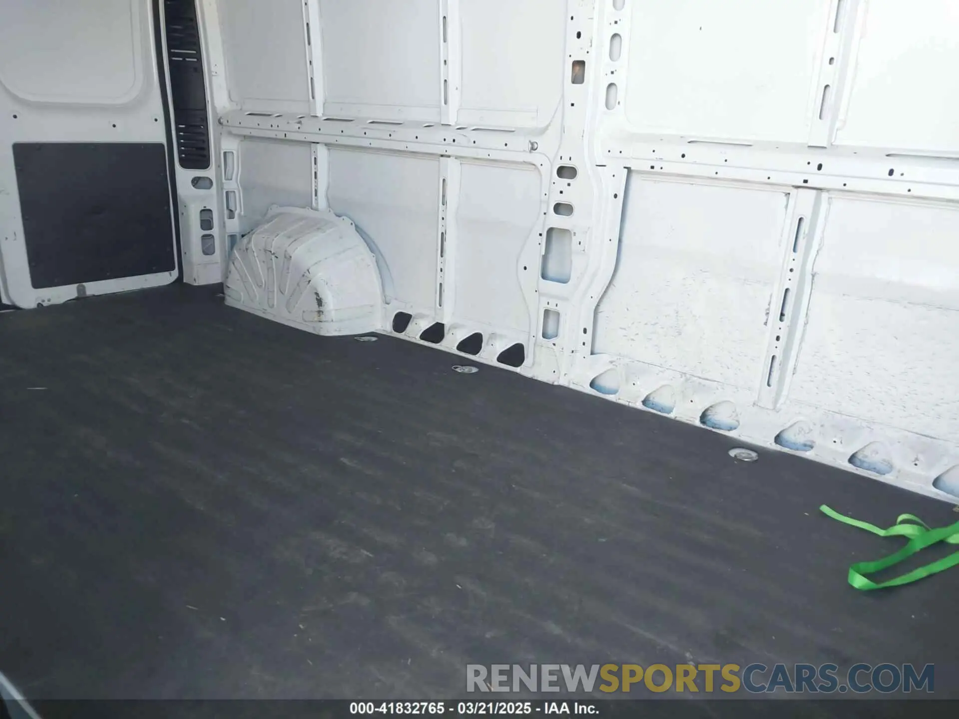 8 Photograph of a damaged car 3C6LRVDG6ME520408 RAM PROMASTER 2500 2021