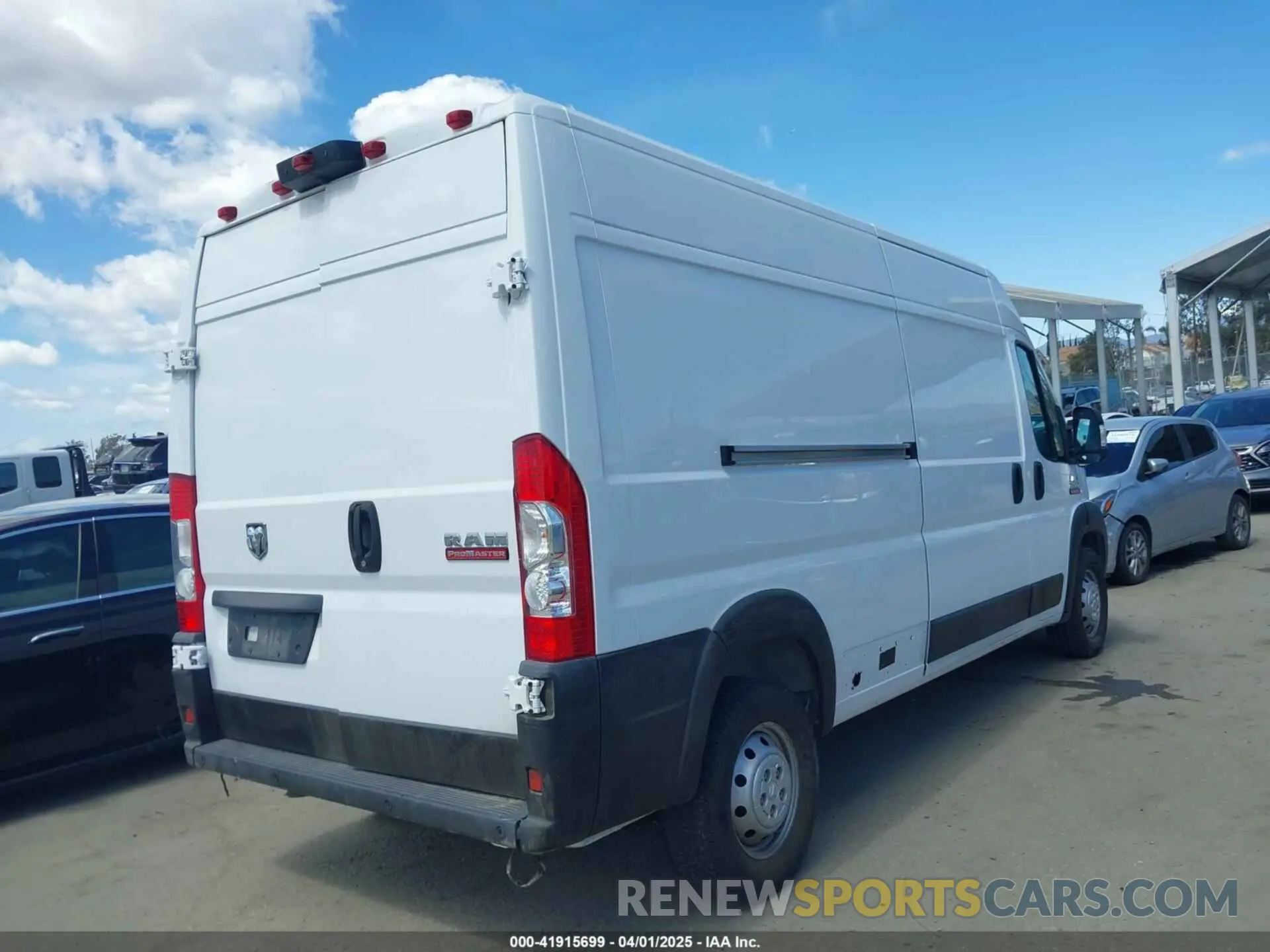 4 Photograph of a damaged car 3C6LRVDG6ME524300 RAM PROMASTER 2500 2021