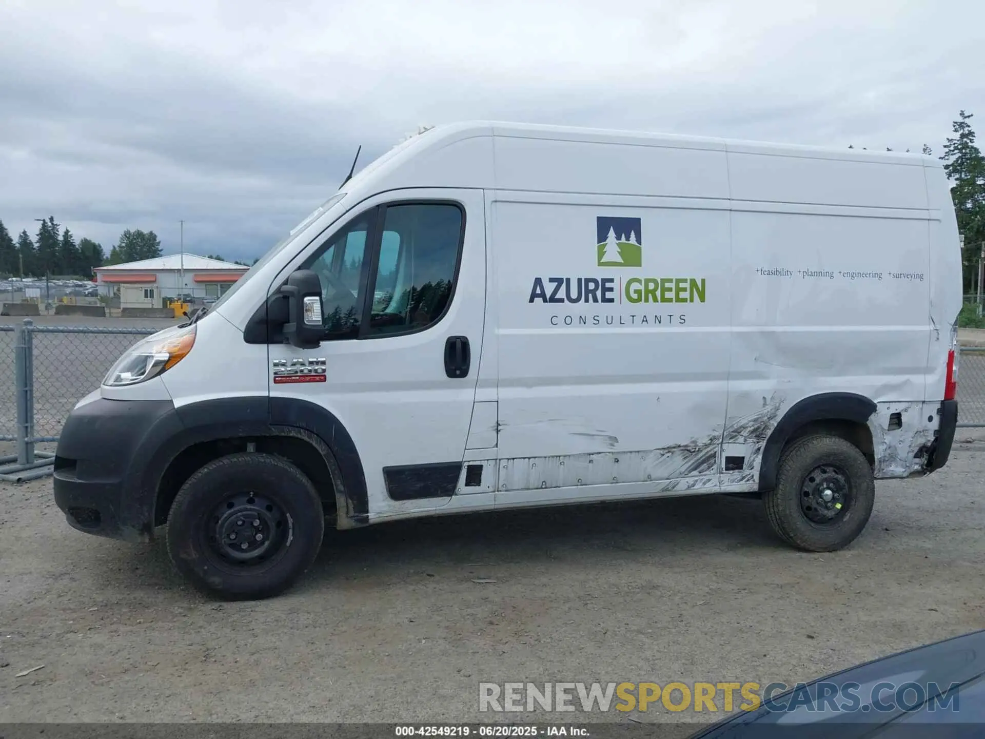 14 Photograph of a damaged car 3C6LRVCG5NE120147 RAM PROMASTER 2500 2022