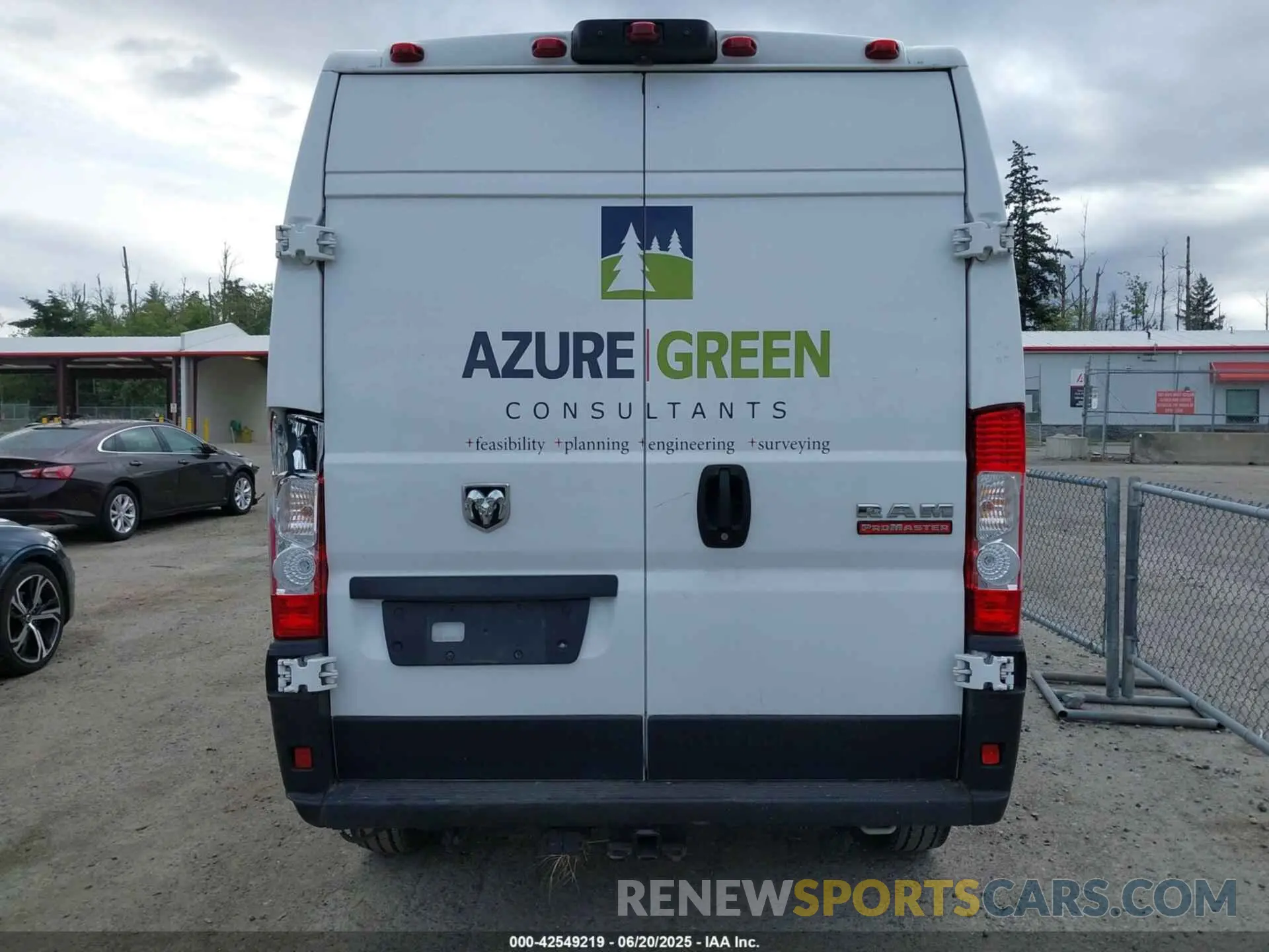 16 Photograph of a damaged car 3C6LRVCG5NE120147 RAM PROMASTER 2500 2022