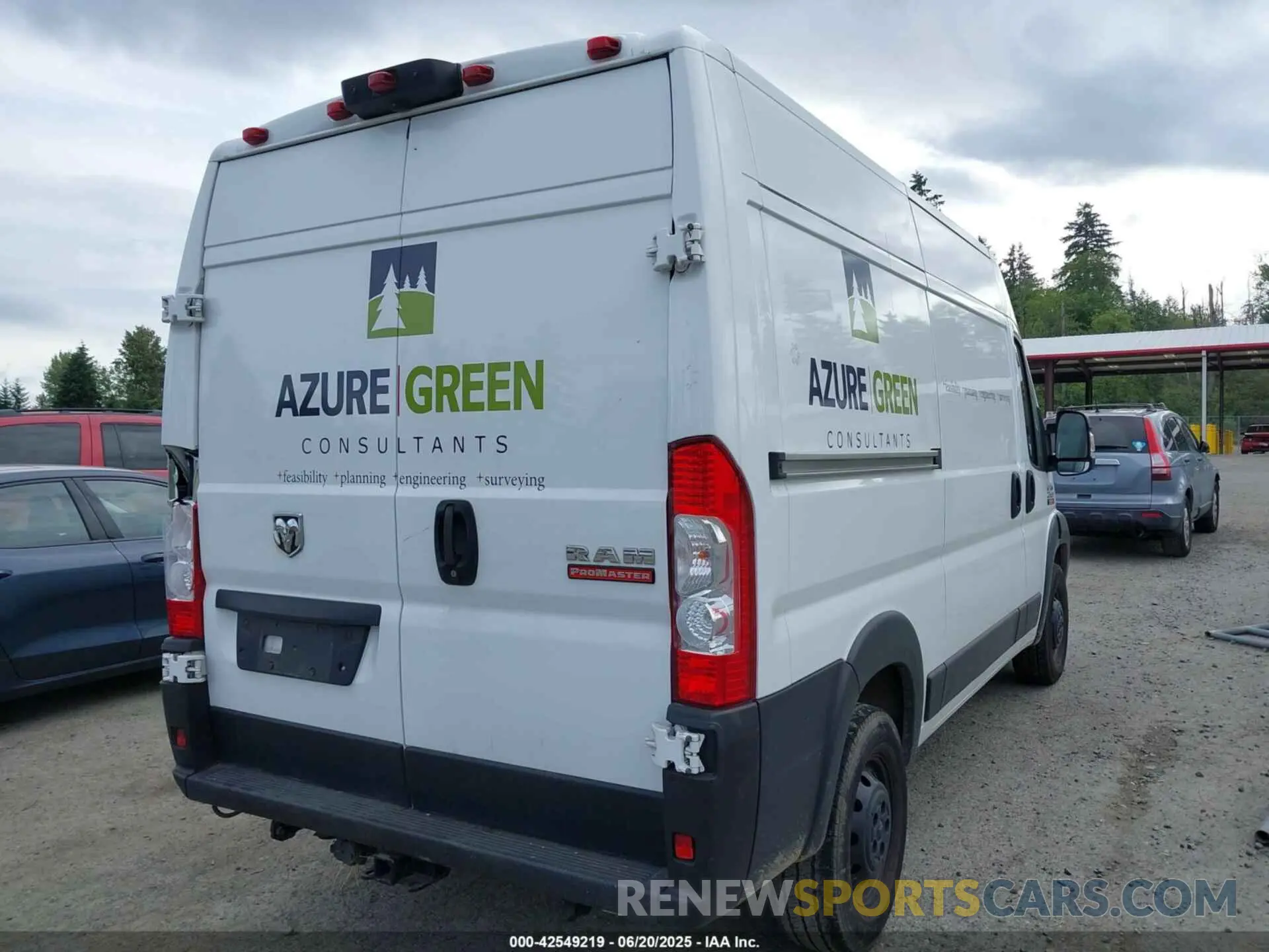 4 Photograph of a damaged car 3C6LRVCG5NE120147 RAM PROMASTER 2500 2022