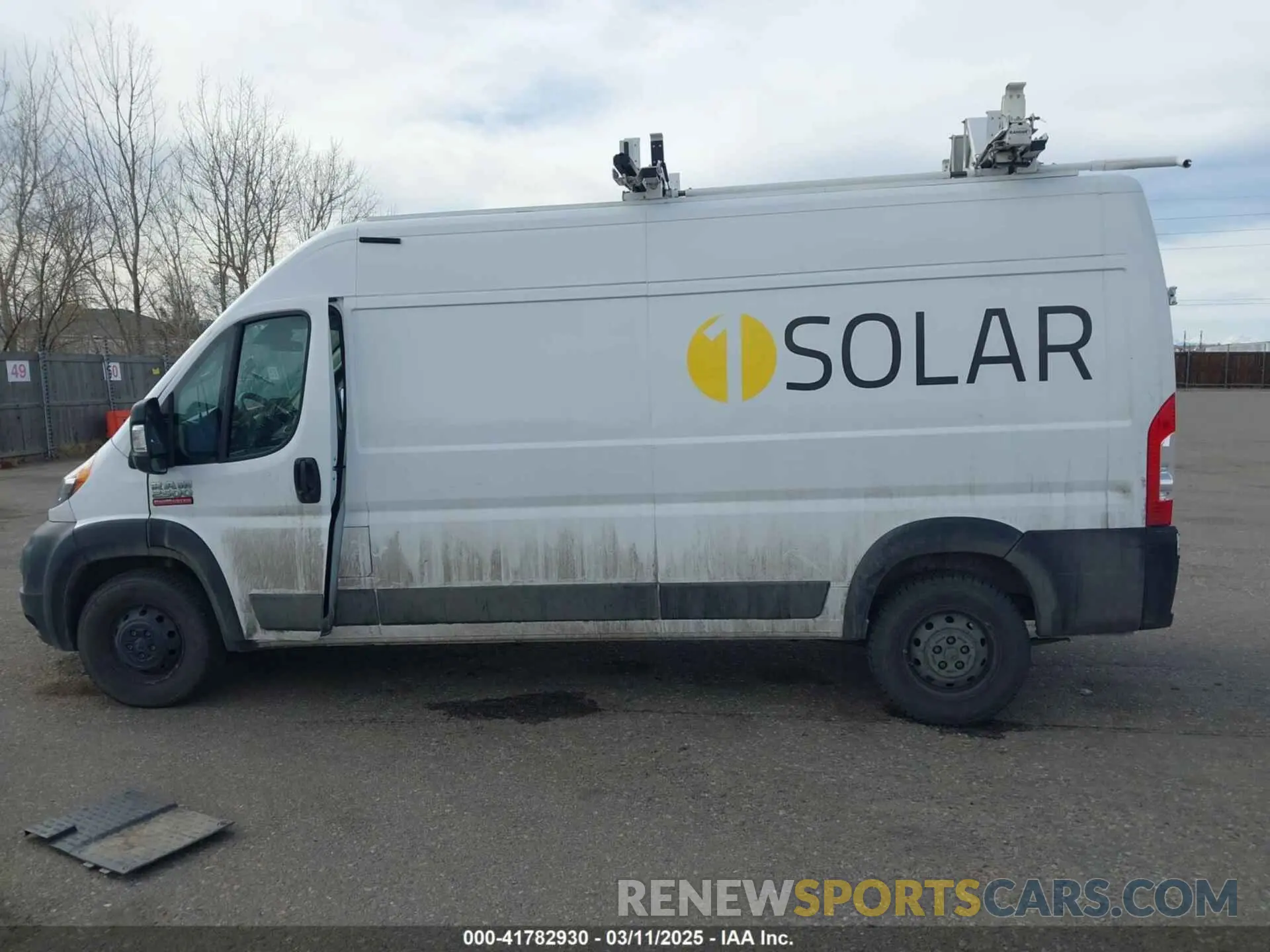 14 Photograph of a damaged car 3C6LRVDG8NE123557 RAM PROMASTER 2500 2022