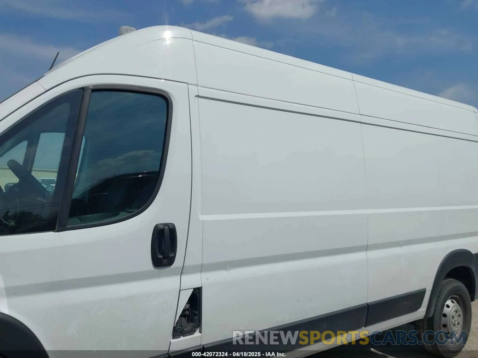 14 Photograph of a damaged car 3C6LRVDG0PE571794 RAM PROMASTER 2500 2023
