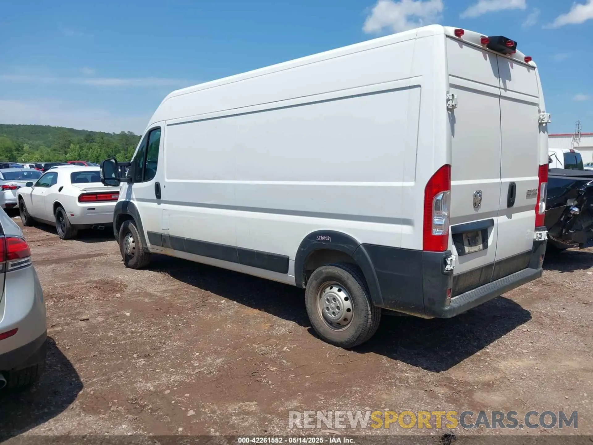 3 Photograph of a damaged car 3C6LRVDG1PE588149 RAM PROMASTER 2500 2023