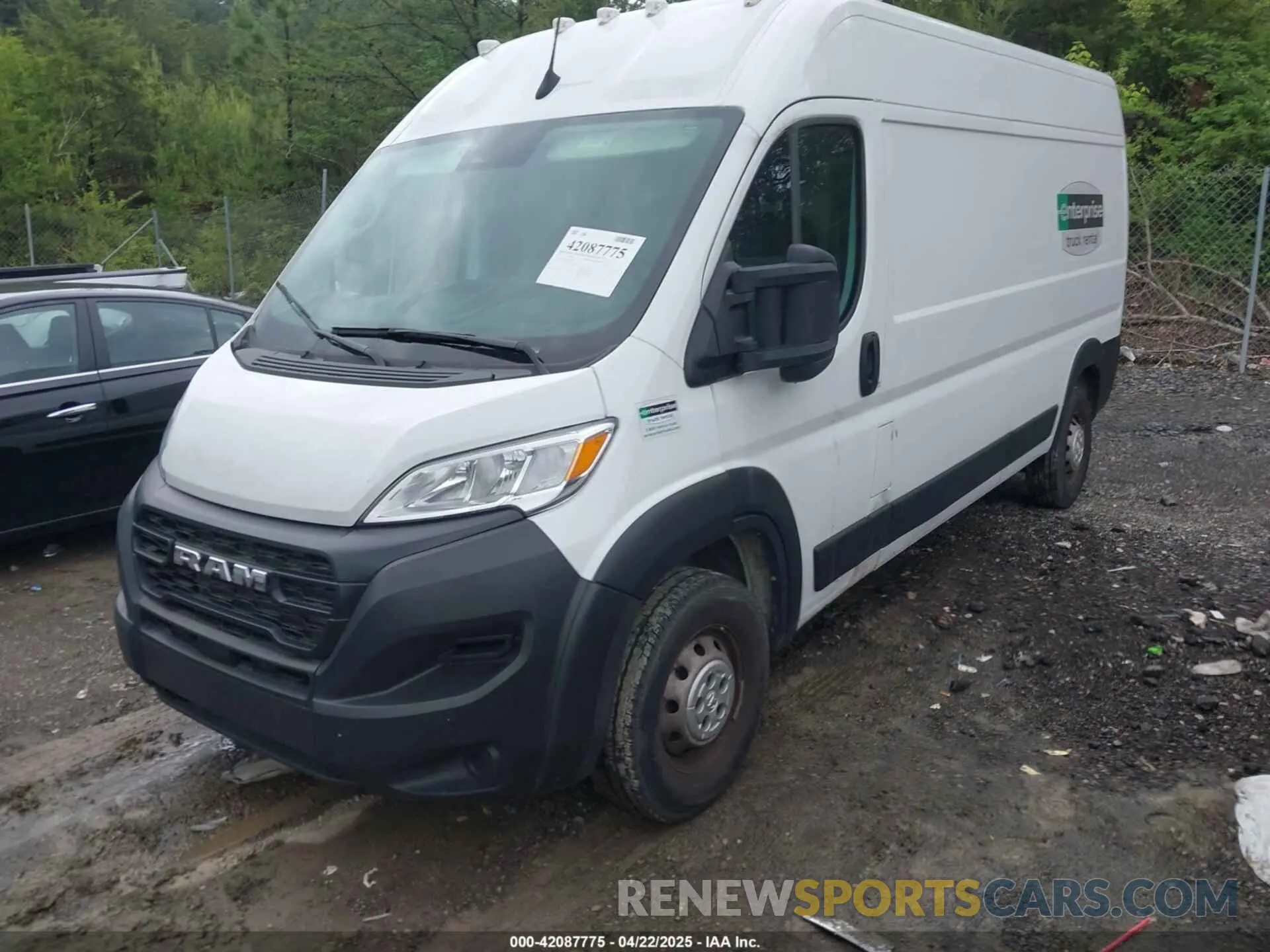2 Photograph of a damaged car 3C6LRVDG3PE563723 RAM PROMASTER 2500 2023