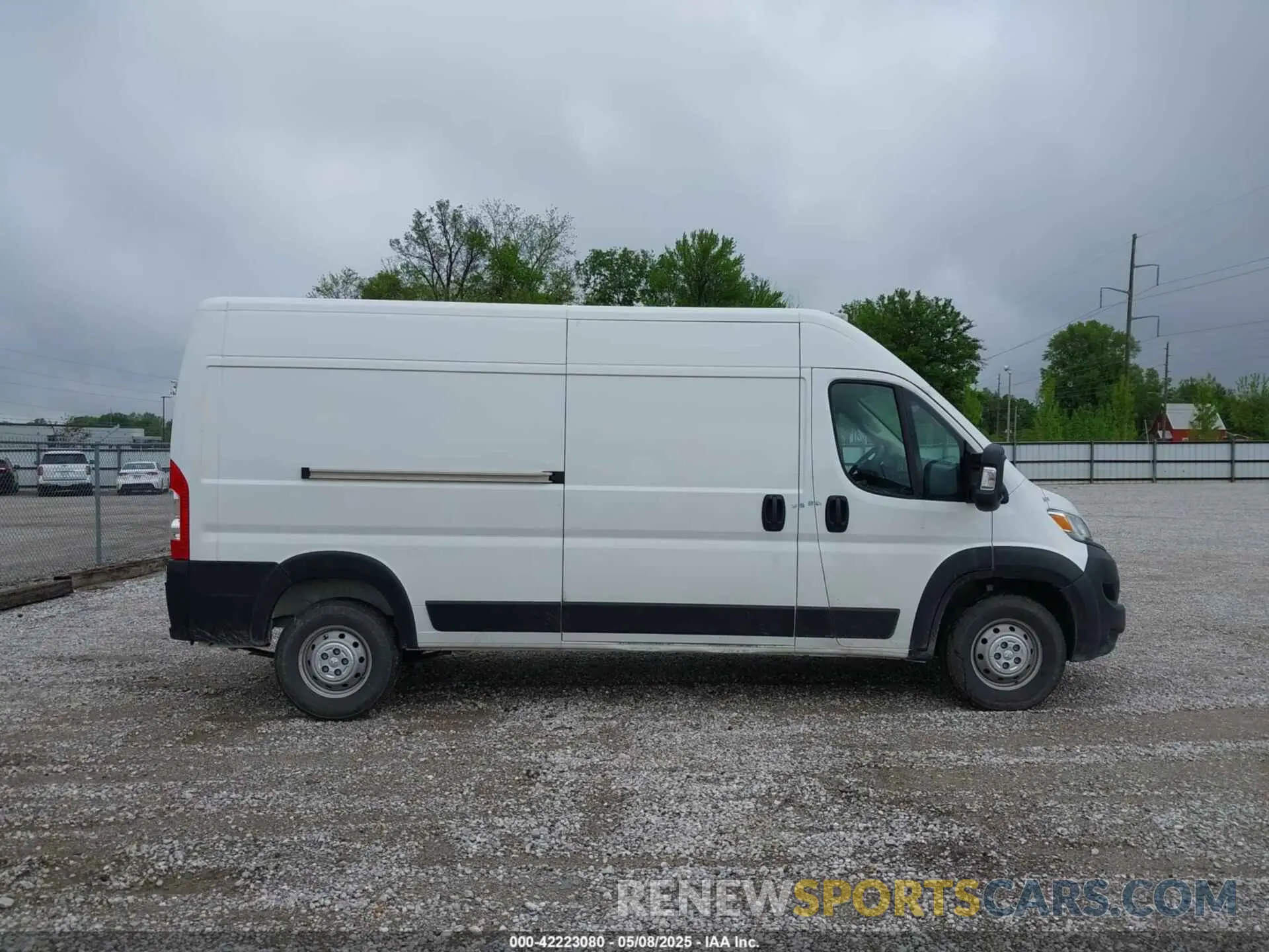 13 Photograph of a damaged car 3C6LRVDG3PE571823 RAM PROMASTER 2500 2023