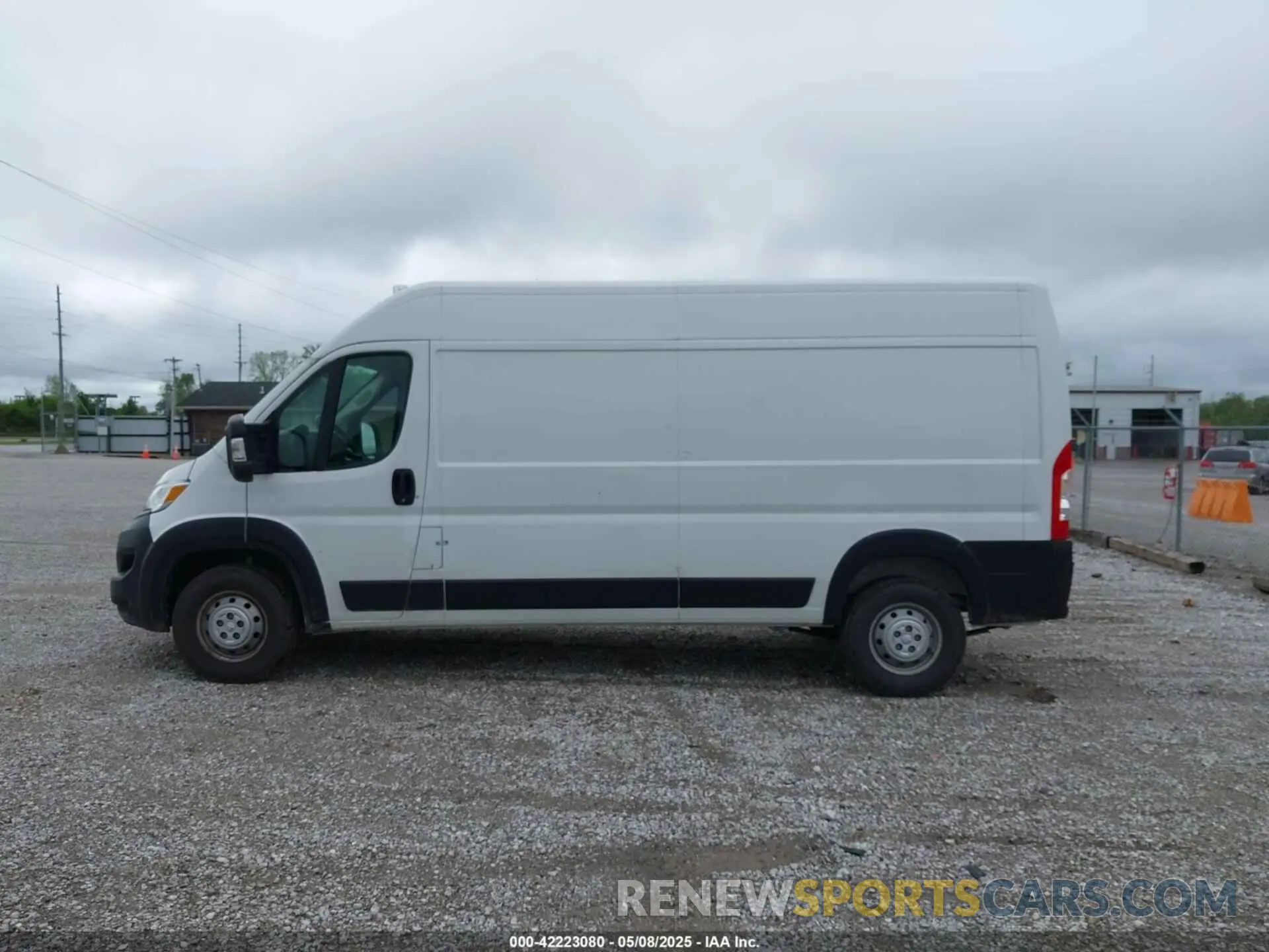 14 Photograph of a damaged car 3C6LRVDG3PE571823 RAM PROMASTER 2500 2023