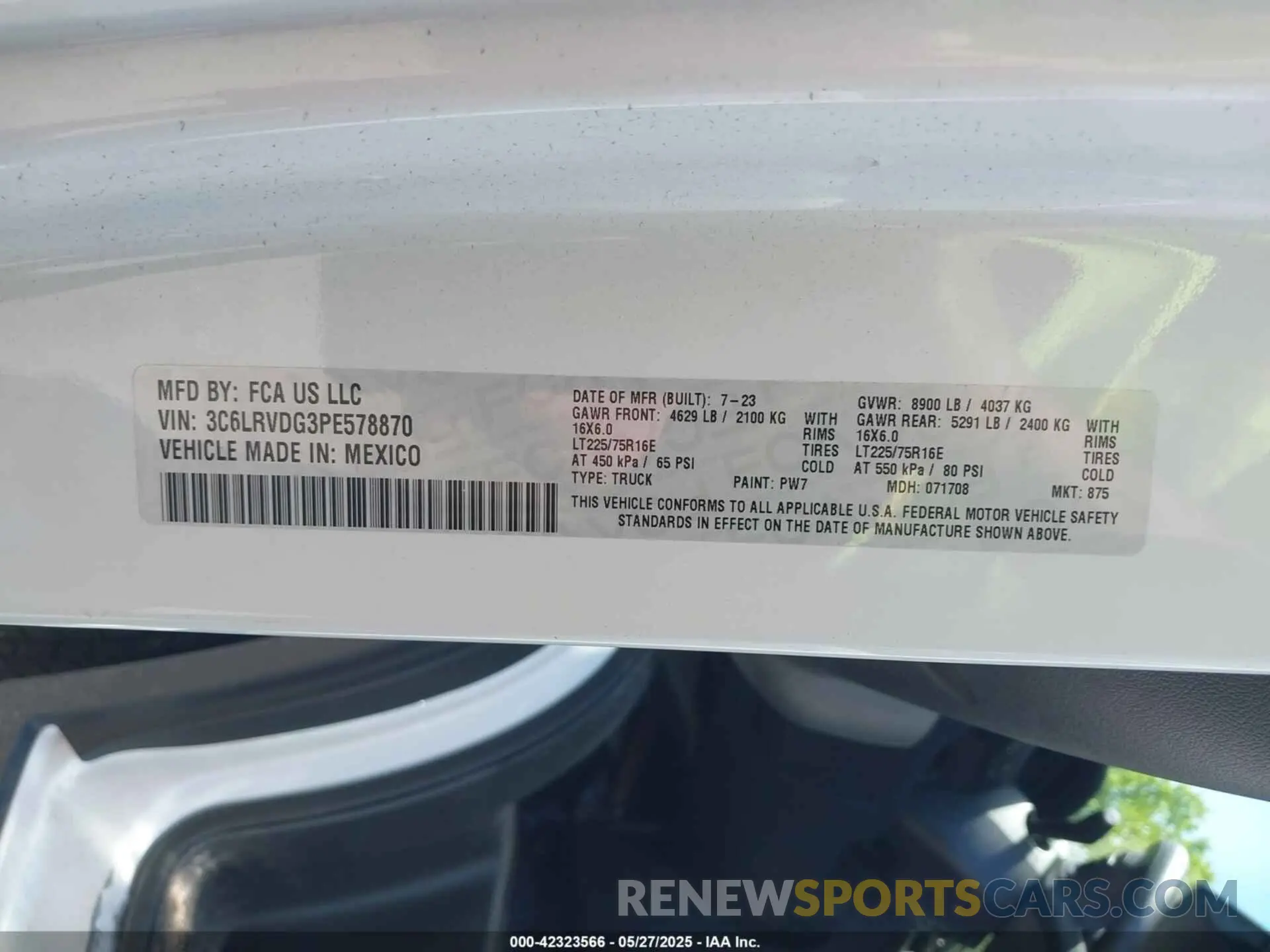 9 Photograph of a damaged car 3C6LRVDG3PE578870 RAM PROMASTER 2500 2023
