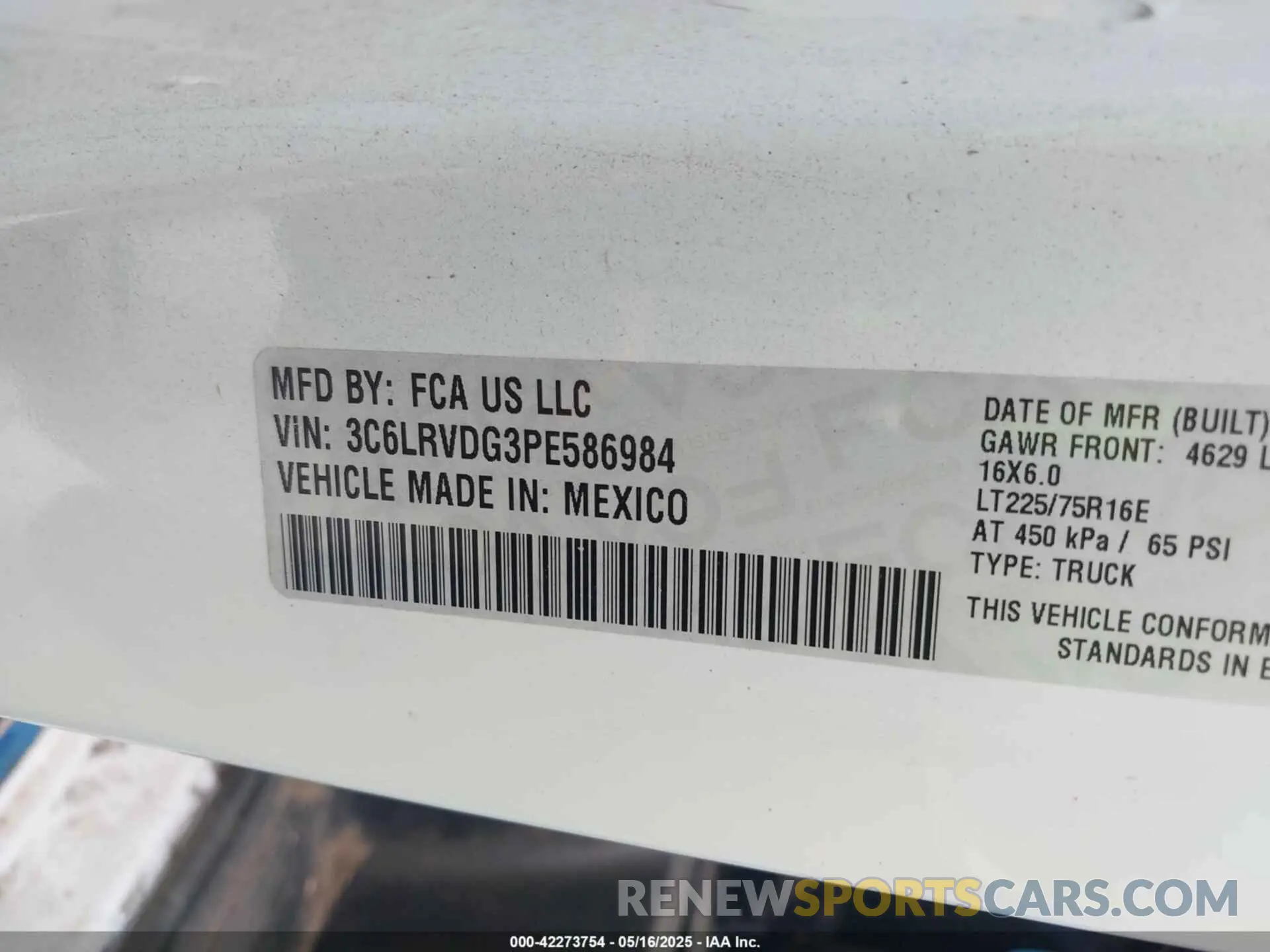 9 Photograph of a damaged car 3C6LRVDG3PE586984 RAM PROMASTER 2500 2023