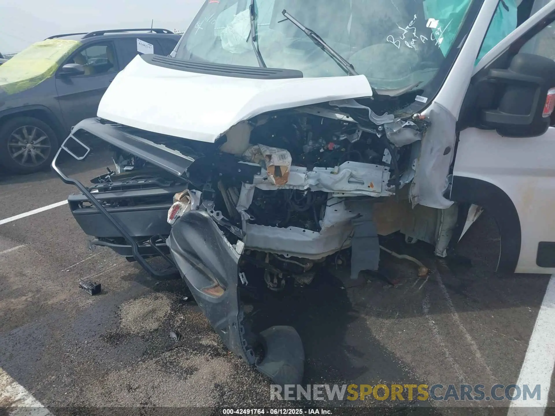 6 Photograph of a damaged car 3C6LRVDG4PE509928 RAM PROMASTER 2500 2023