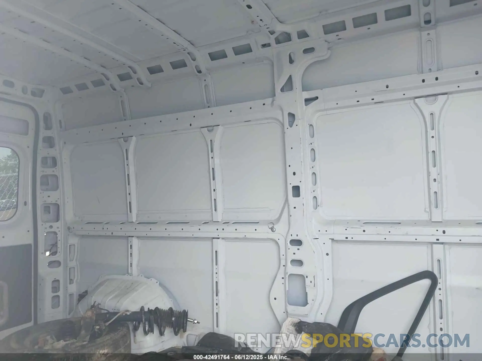 8 Photograph of a damaged car 3C6LRVDG4PE509928 RAM PROMASTER 2500 2023