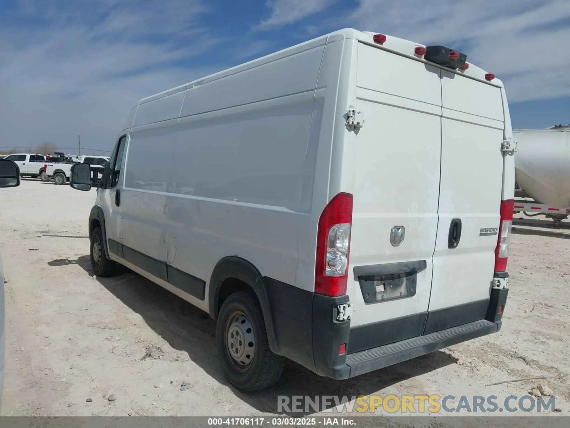 3 Photograph of a damaged car 3C6LRVDG5PE535356 RAM PROMASTER 2500 2023