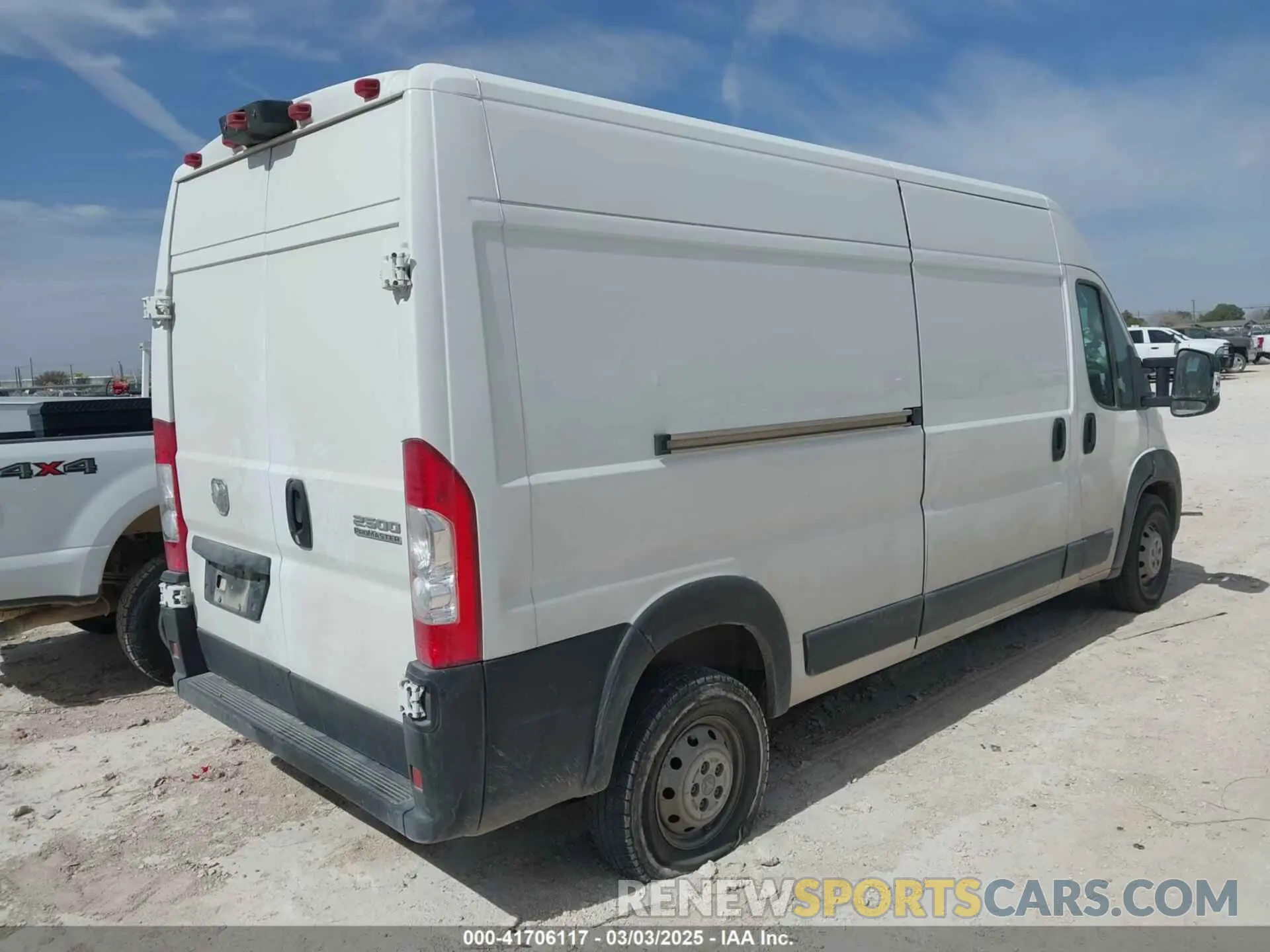 4 Photograph of a damaged car 3C6LRVDG5PE535356 RAM PROMASTER 2500 2023