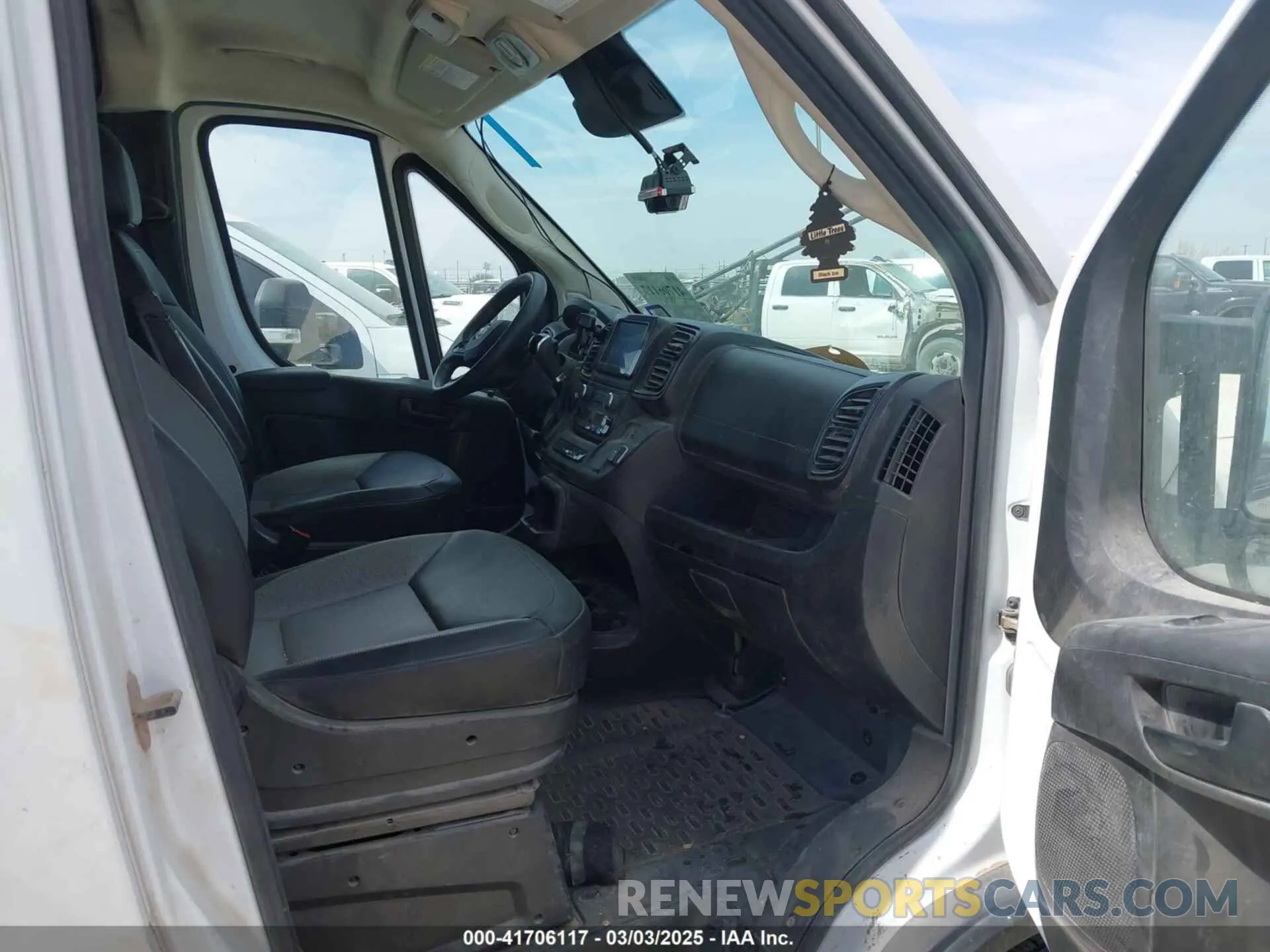 5 Photograph of a damaged car 3C6LRVDG5PE535356 RAM PROMASTER 2500 2023