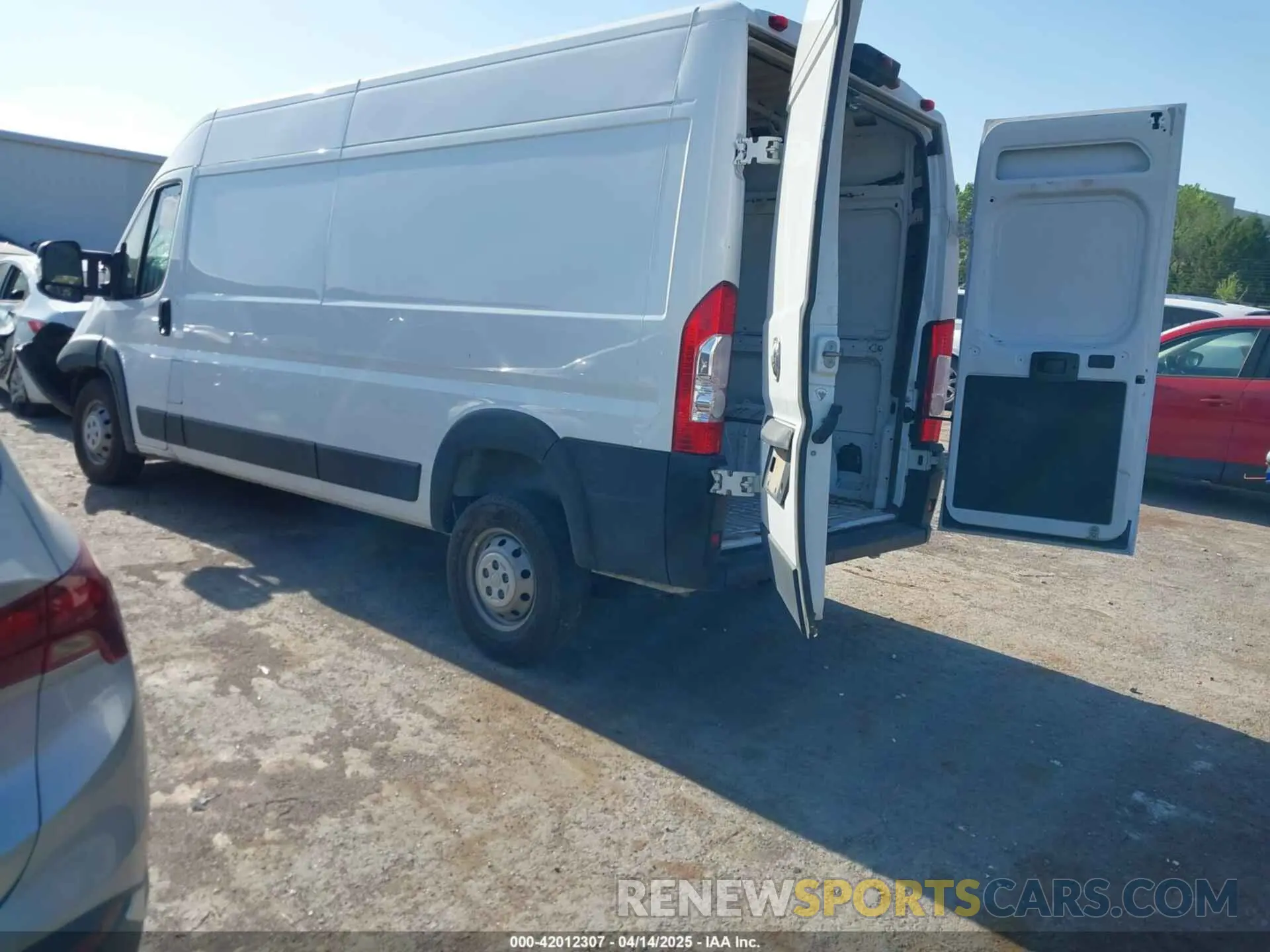 3 Фотография поврежденного автомобиля 3C6LRVDG7PE571758 RAM PROMASTER 2500 2023