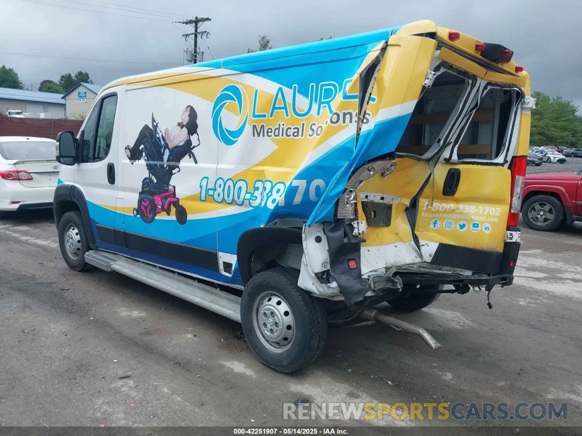 3 Photograph of a damaged car 3C6LRVVG6PE559518 RAM PROMASTER 2500 2023