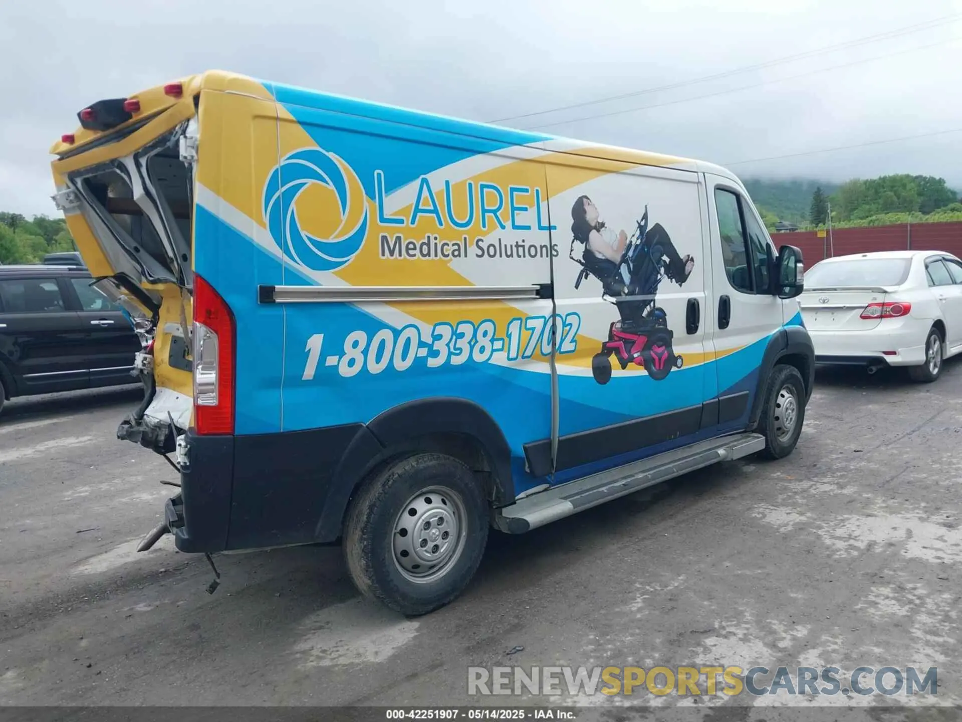 4 Photograph of a damaged car 3C6LRVVG6PE559518 RAM PROMASTER 2500 2023