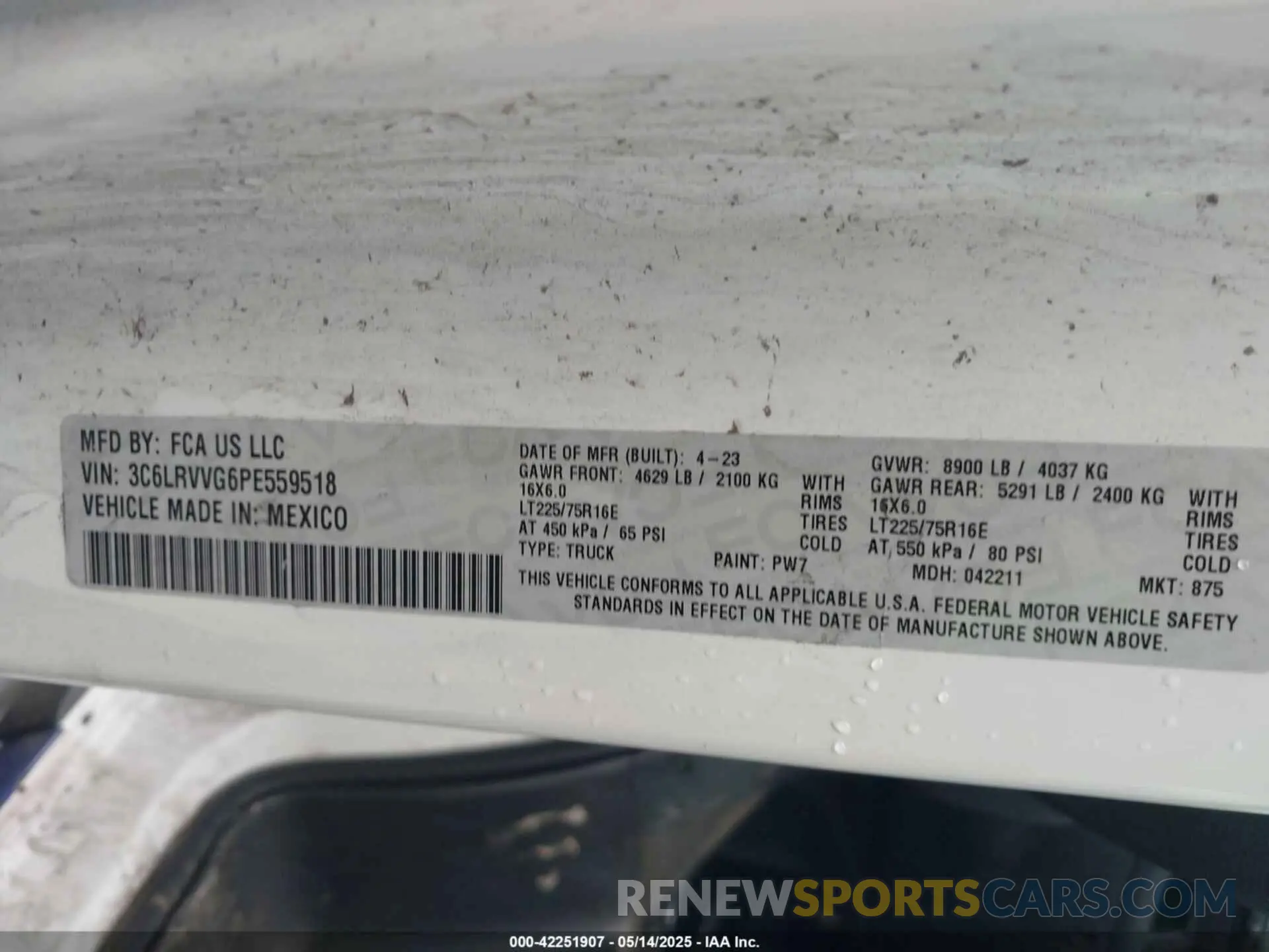 9 Photograph of a damaged car 3C6LRVVG6PE559518 RAM PROMASTER 2500 2023