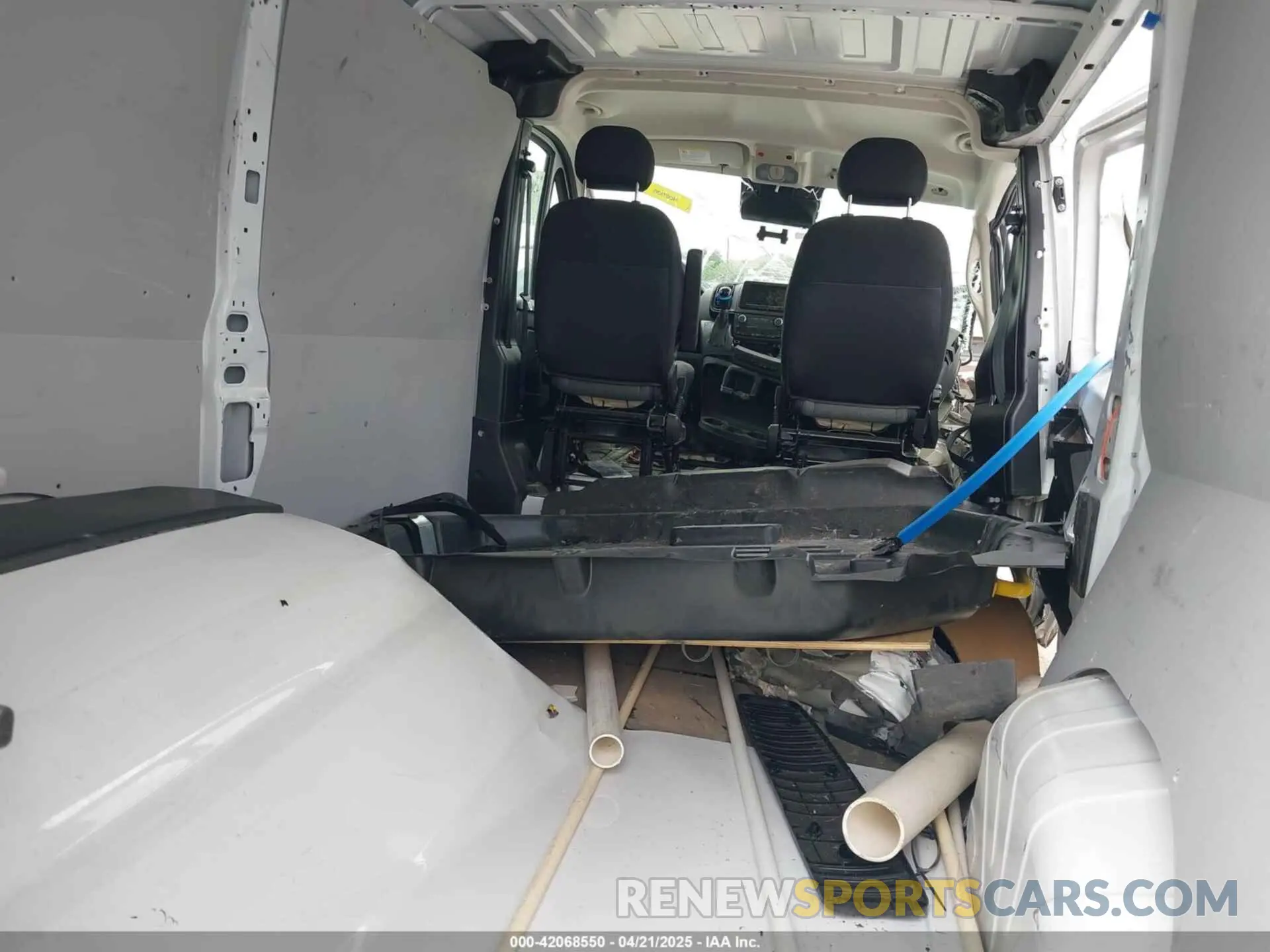 8 Photograph of a damaged car 3C6LRVVG7PE552934 RAM PROMASTER 2500 2023