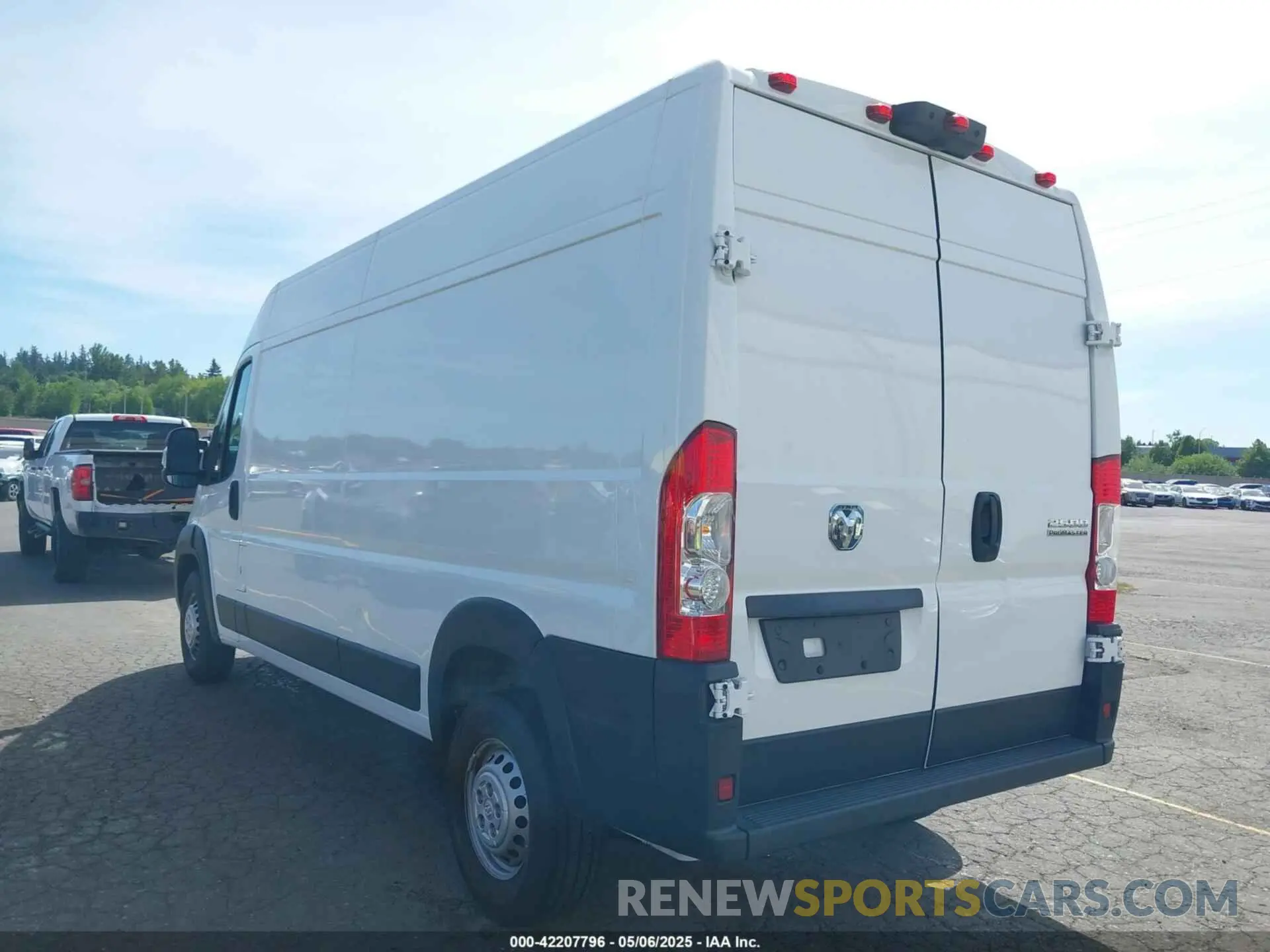 3 Photograph of a damaged car 3C6LRVDG5SE519201 RAM PROMASTER 2500 2025