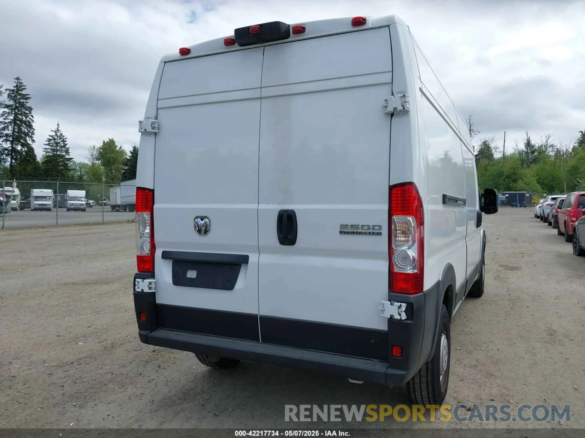 16 Photograph of a damaged car 3C6LRVDG5SE519375 RAM PROMASTER 2500 2025