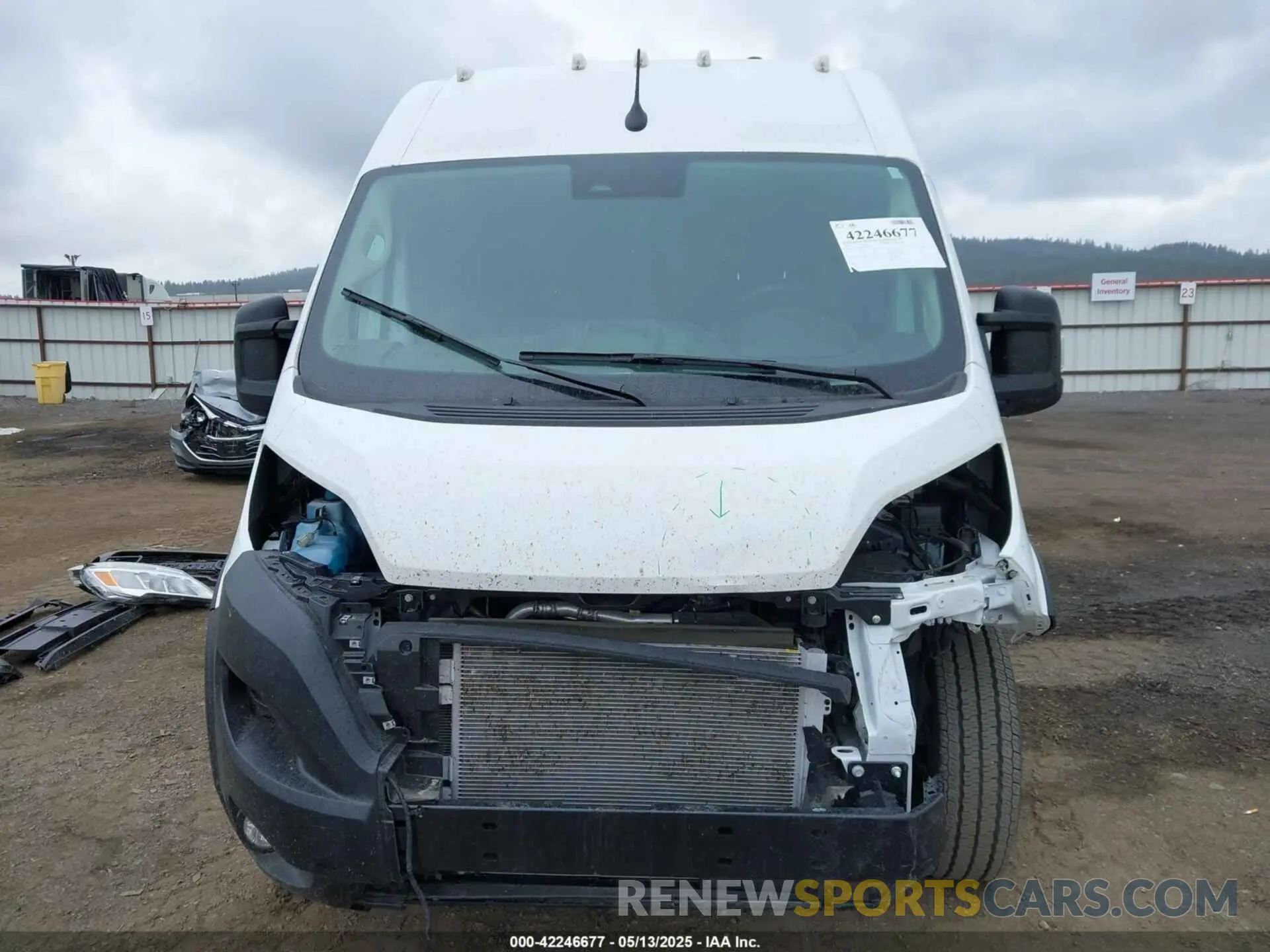 13 Фотография поврежденного автомобиля 3C6LRVDG9SE506516 RAM PROMASTER 2500 2025