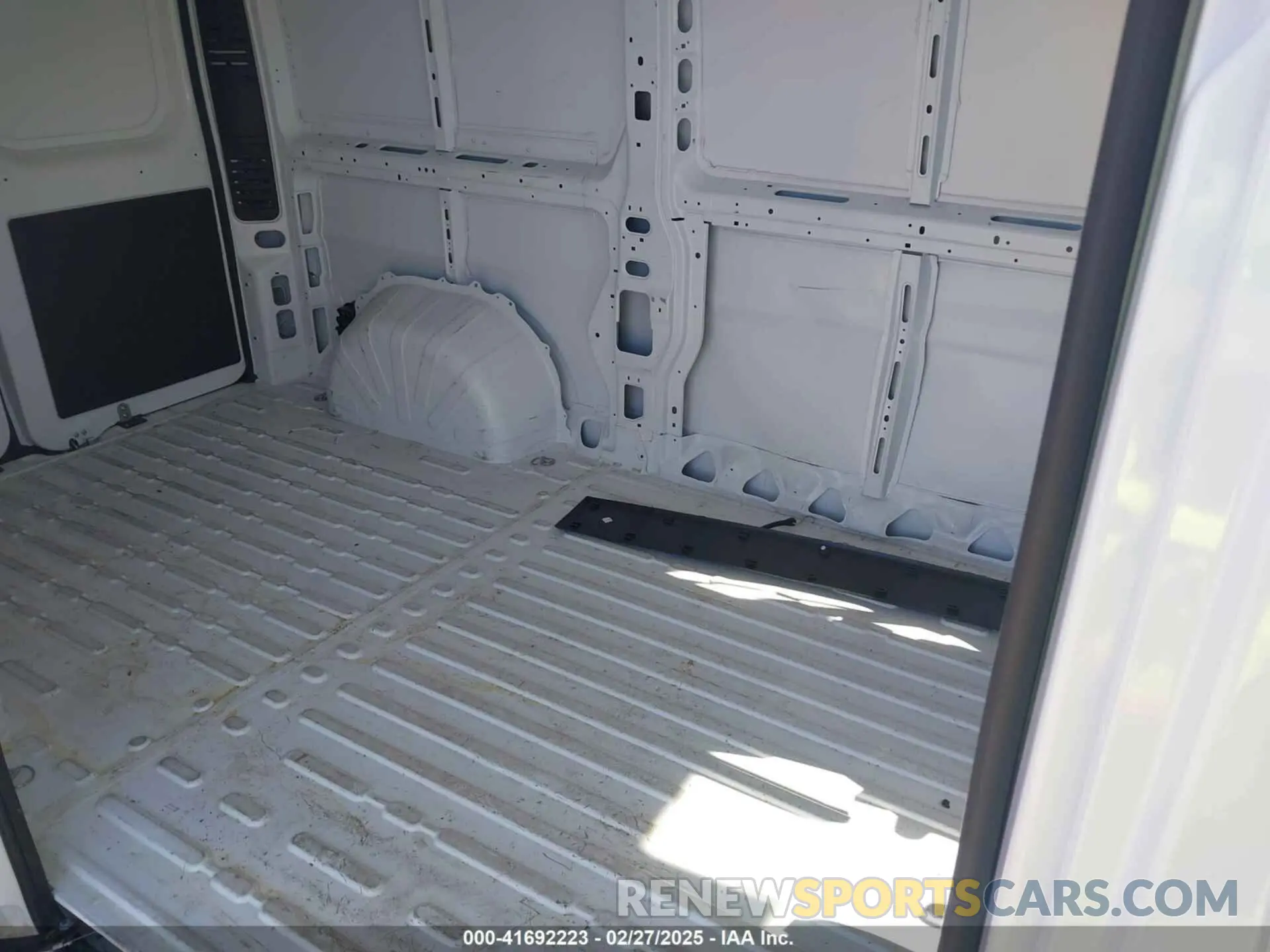 8 Photograph of a damaged car 3C6LRVVG4SE514098 RAM PROMASTER 2500 2025