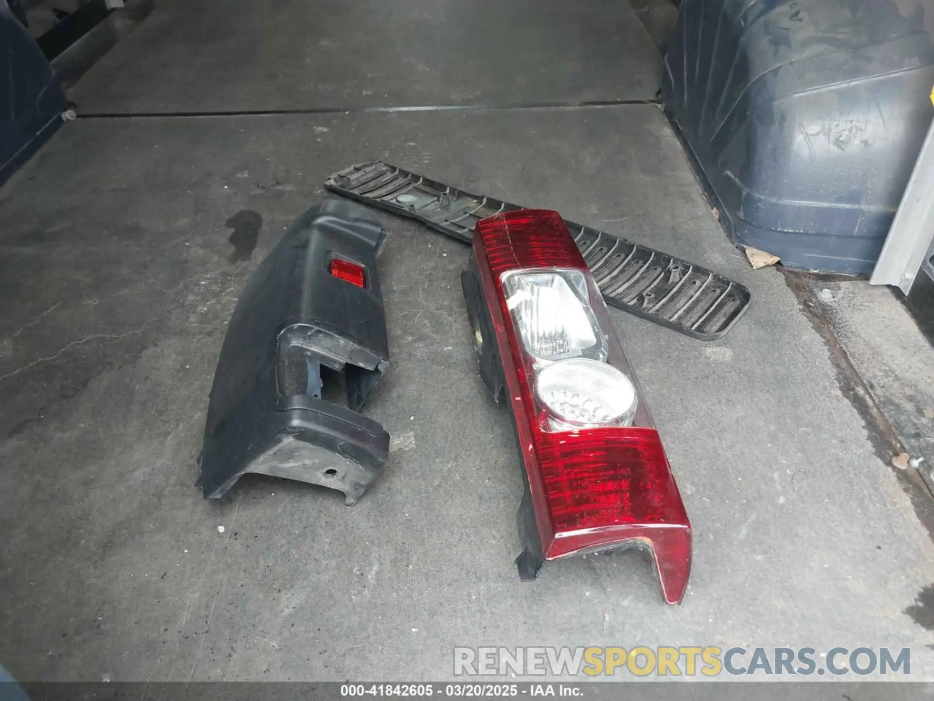 11 Photograph of a damaged car 3C6URVJG4KE545250 RAM PROMASTER 3500 2019