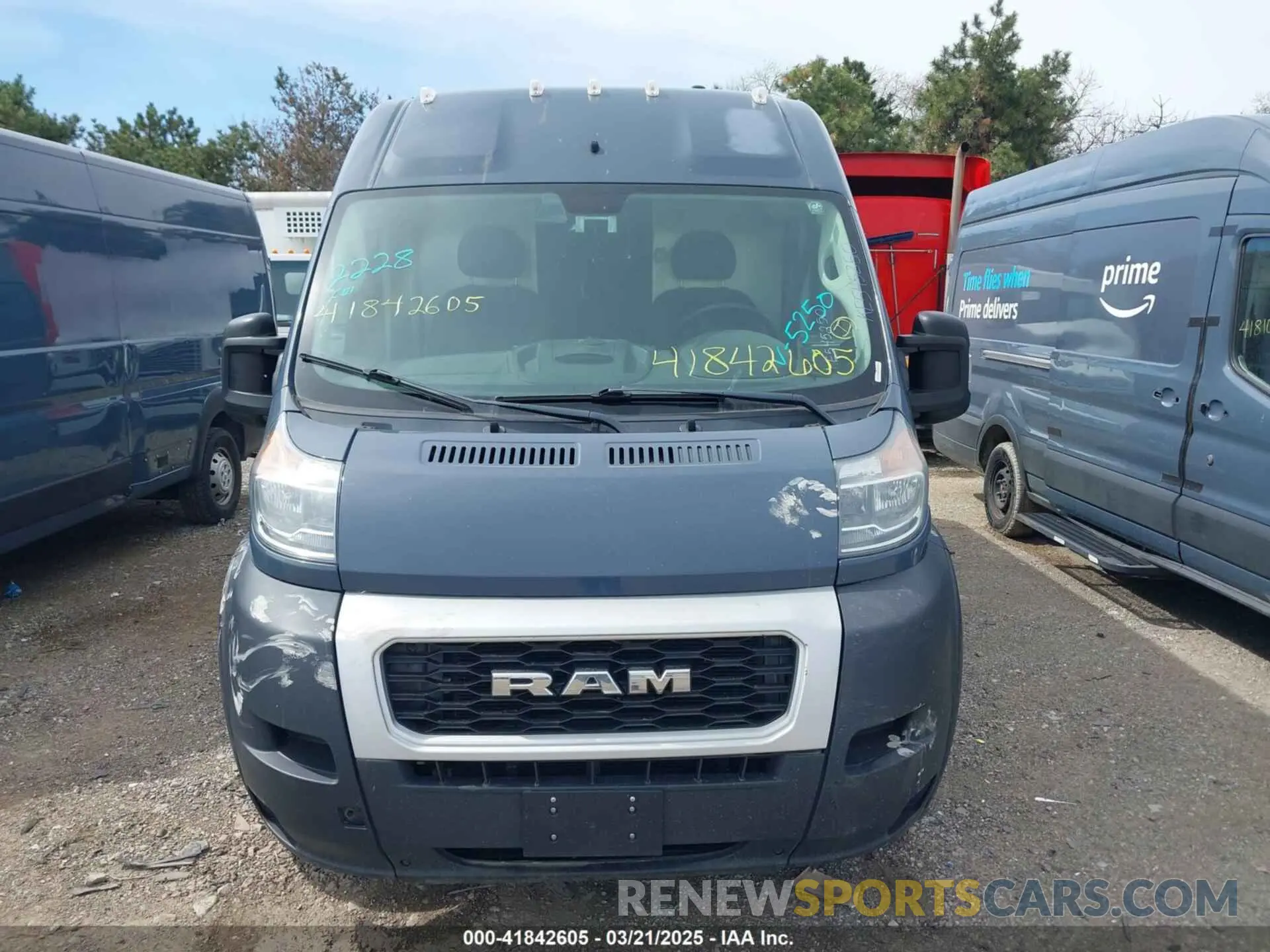 12 Photograph of a damaged car 3C6URVJG4KE545250 RAM PROMASTER 3500 2019
