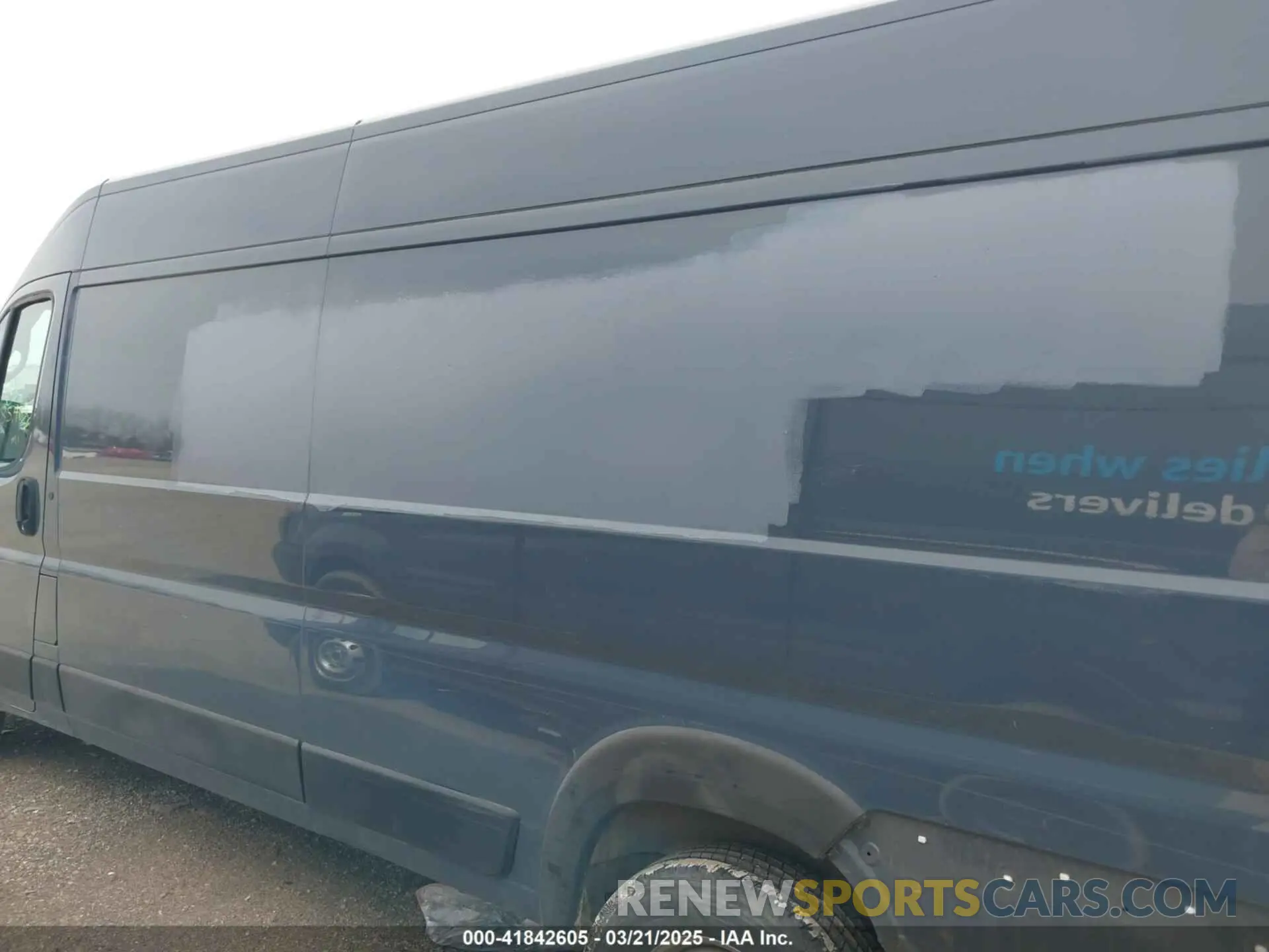 14 Photograph of a damaged car 3C6URVJG4KE545250 RAM PROMASTER 3500 2019