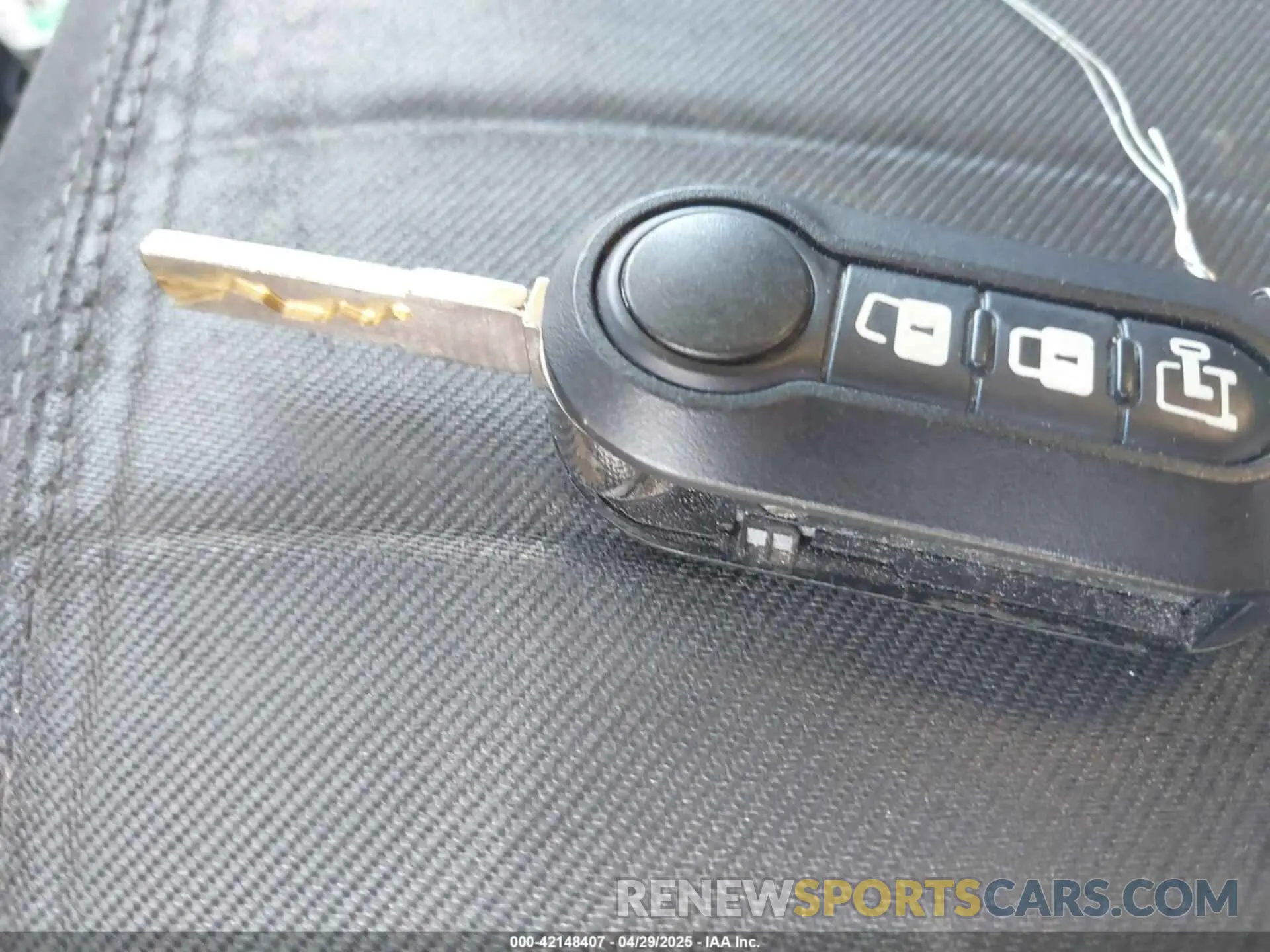 11 Photograph of a damaged car 3C6URVJG5KE554541 RAM PROMASTER 3500 2019