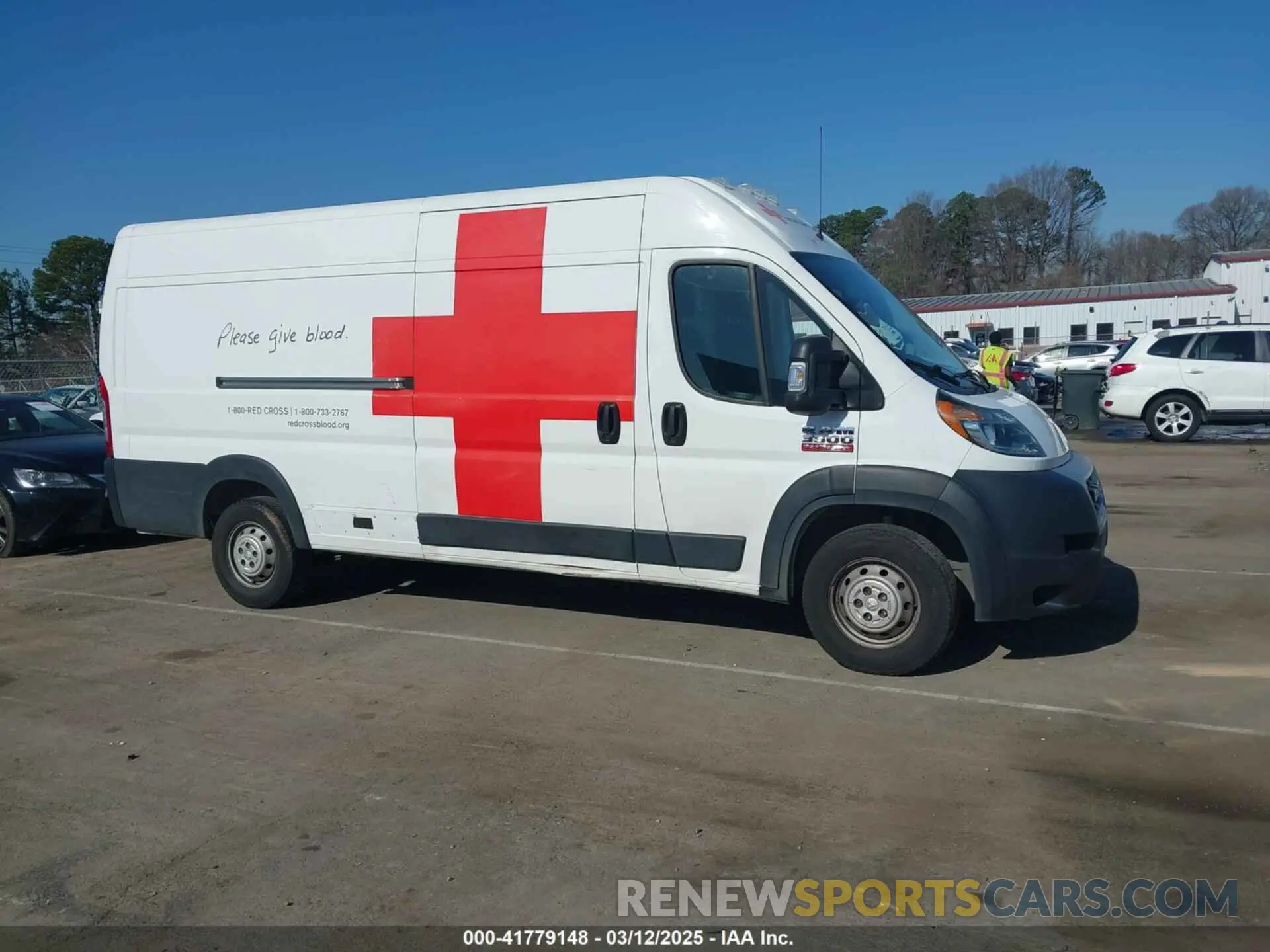 13 Photograph of a damaged car 3C6URVJG6KE560302 RAM PROMASTER 3500 2019