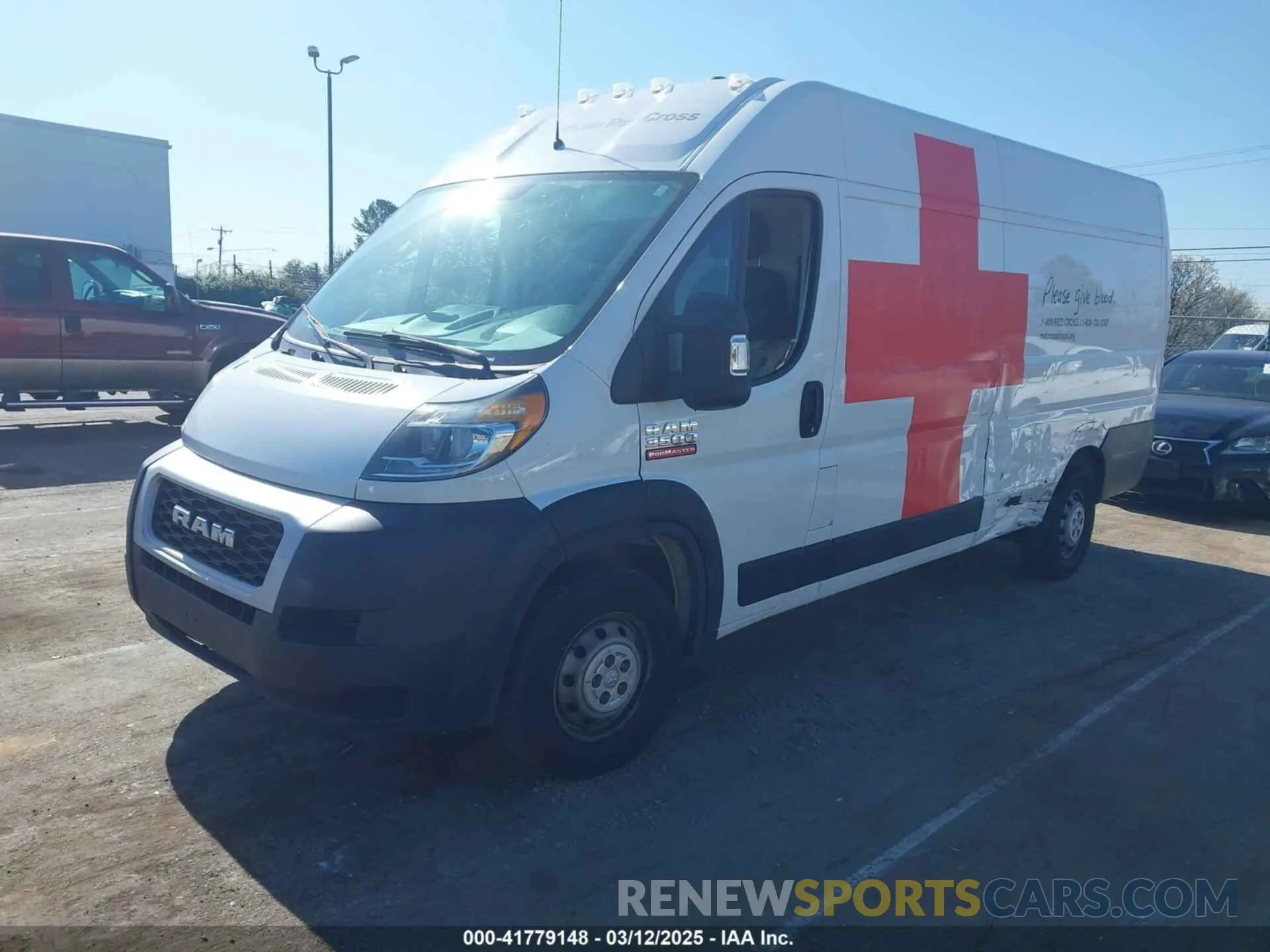 2 Photograph of a damaged car 3C6URVJG6KE560302 RAM PROMASTER 3500 2019