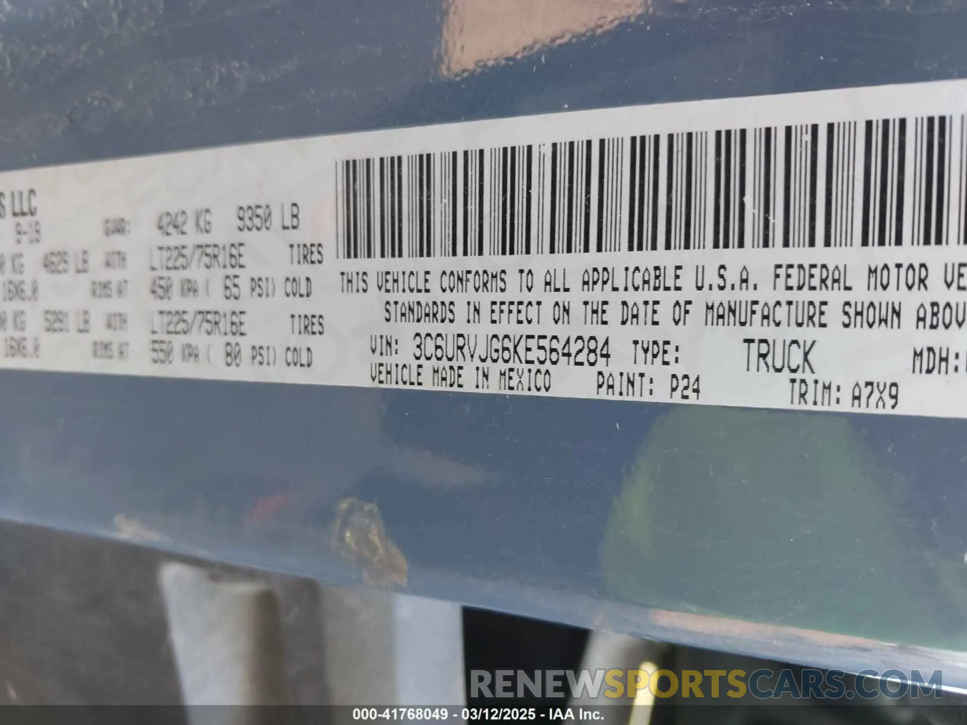 9 Photograph of a damaged car 3C6URVJG6KE564284 RAM PROMASTER 3500 2019