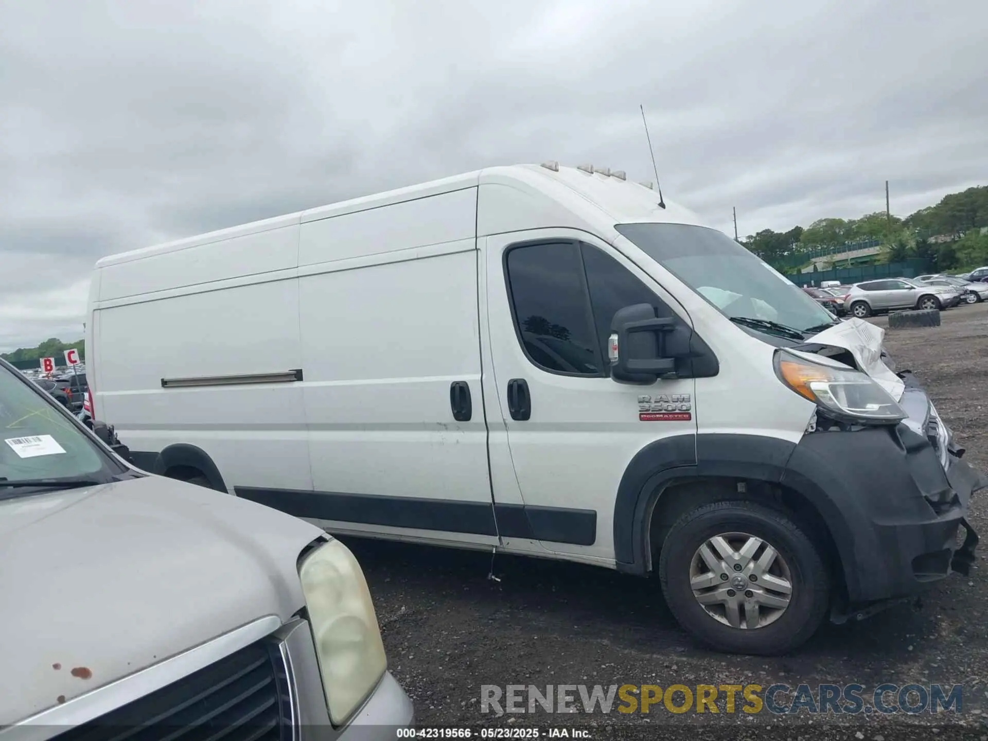 13 Фотография поврежденного автомобиля 3C6URVJG8KE504104 RAM PROMASTER 3500 2019