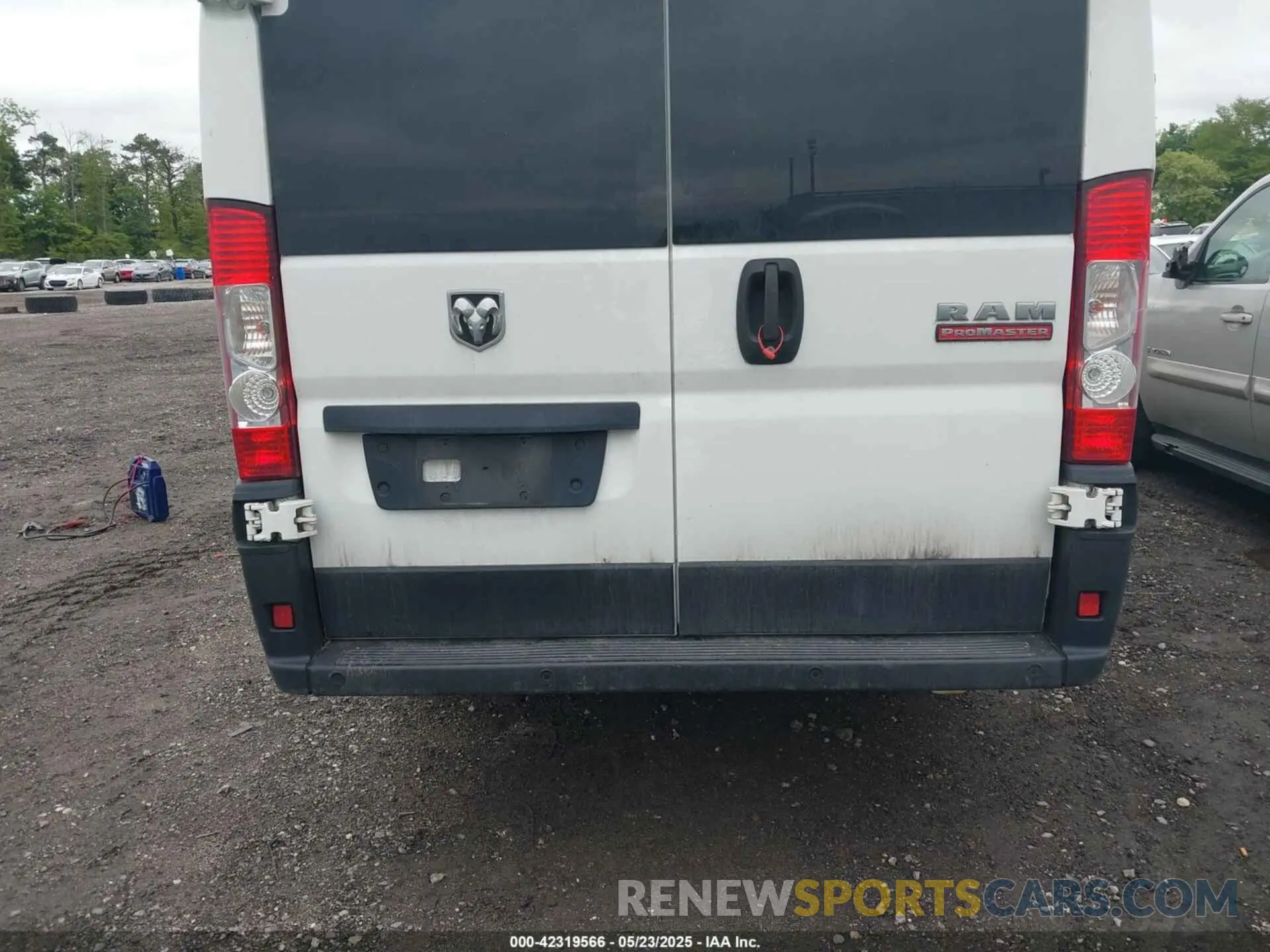 16 Фотография поврежденного автомобиля 3C6URVJG8KE504104 RAM PROMASTER 3500 2019